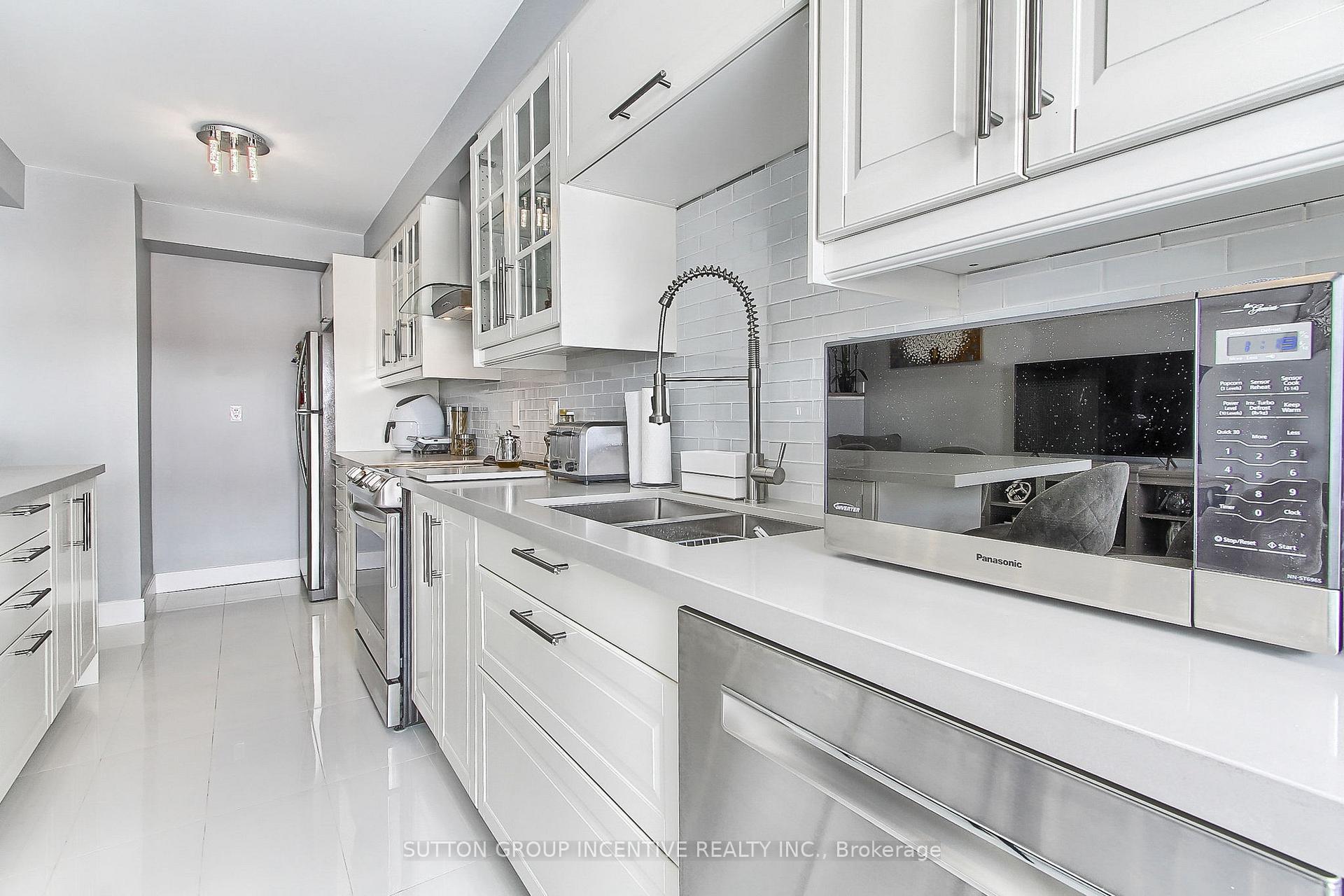 Photo 15 of 1380 Forest Street, Innisfil, Alcona — HOMEH