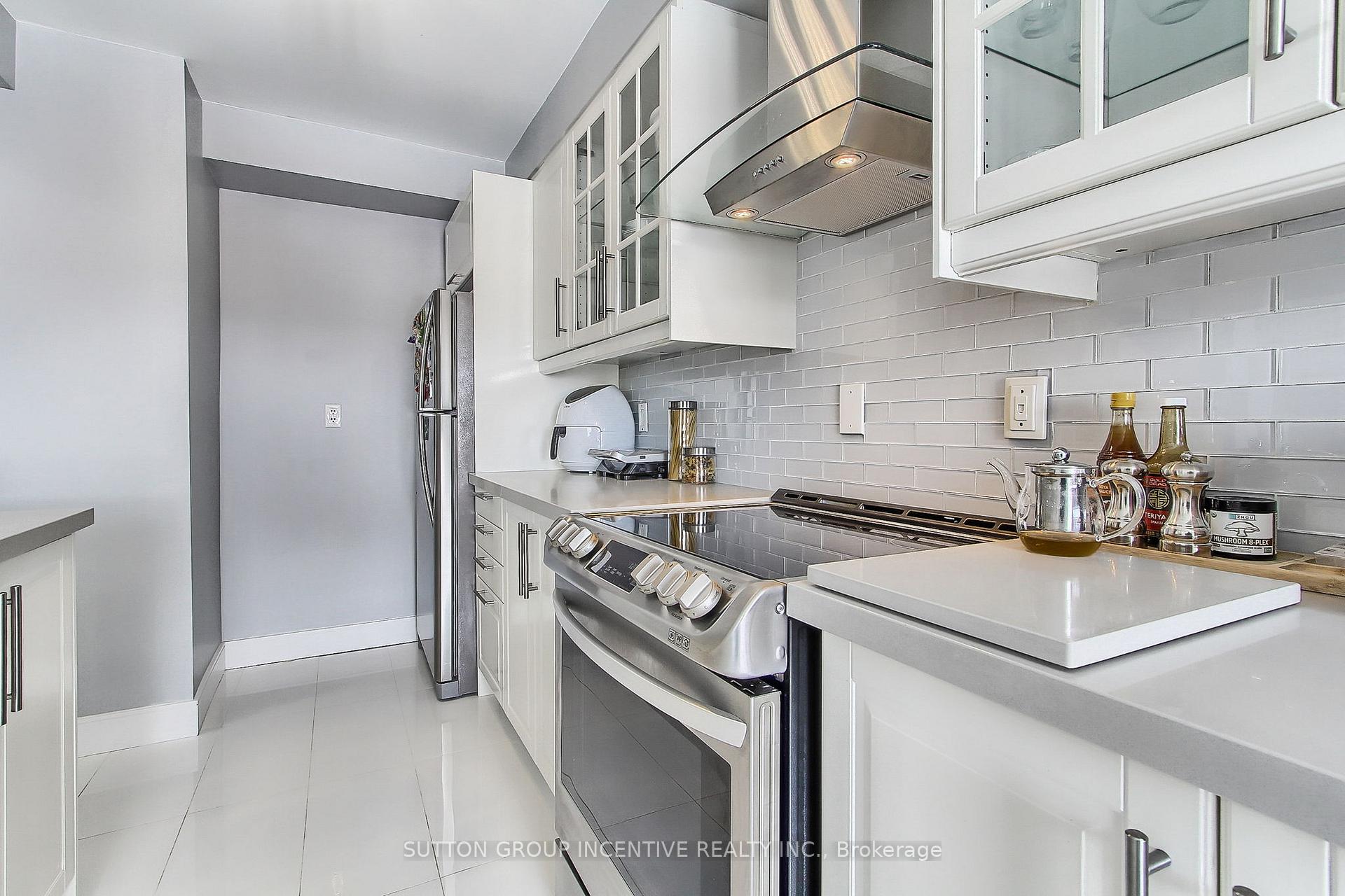 Photo 16 of 1380 Forest Street, Innisfil, Alcona — HOMEH