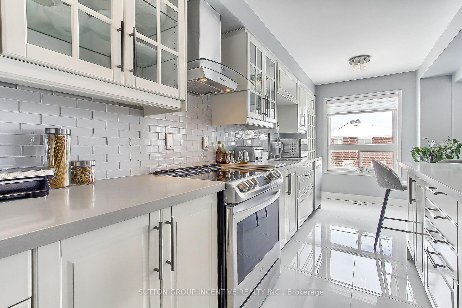 Photo 17 of 1380 Forest Street, Innisfil, Alcona — HOMEH
