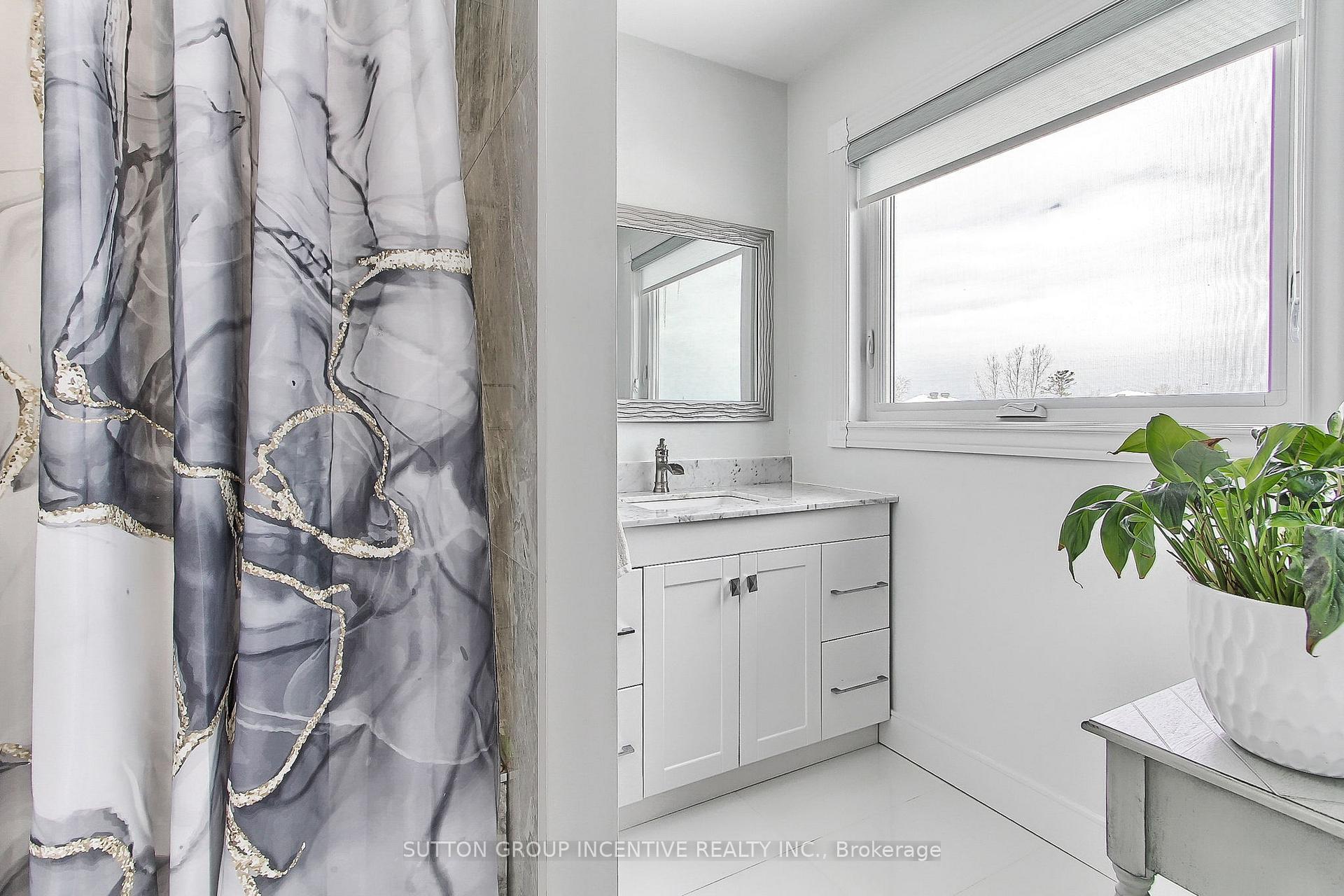 Photo 33 of 1380 Forest Street, Innisfil, Alcona — HOMEH