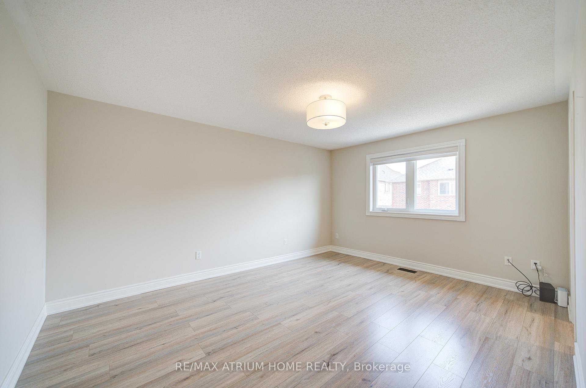 Photo 33 of 89 Edward Jeffreys Avenue S, Markham, Wismer — HOMEH