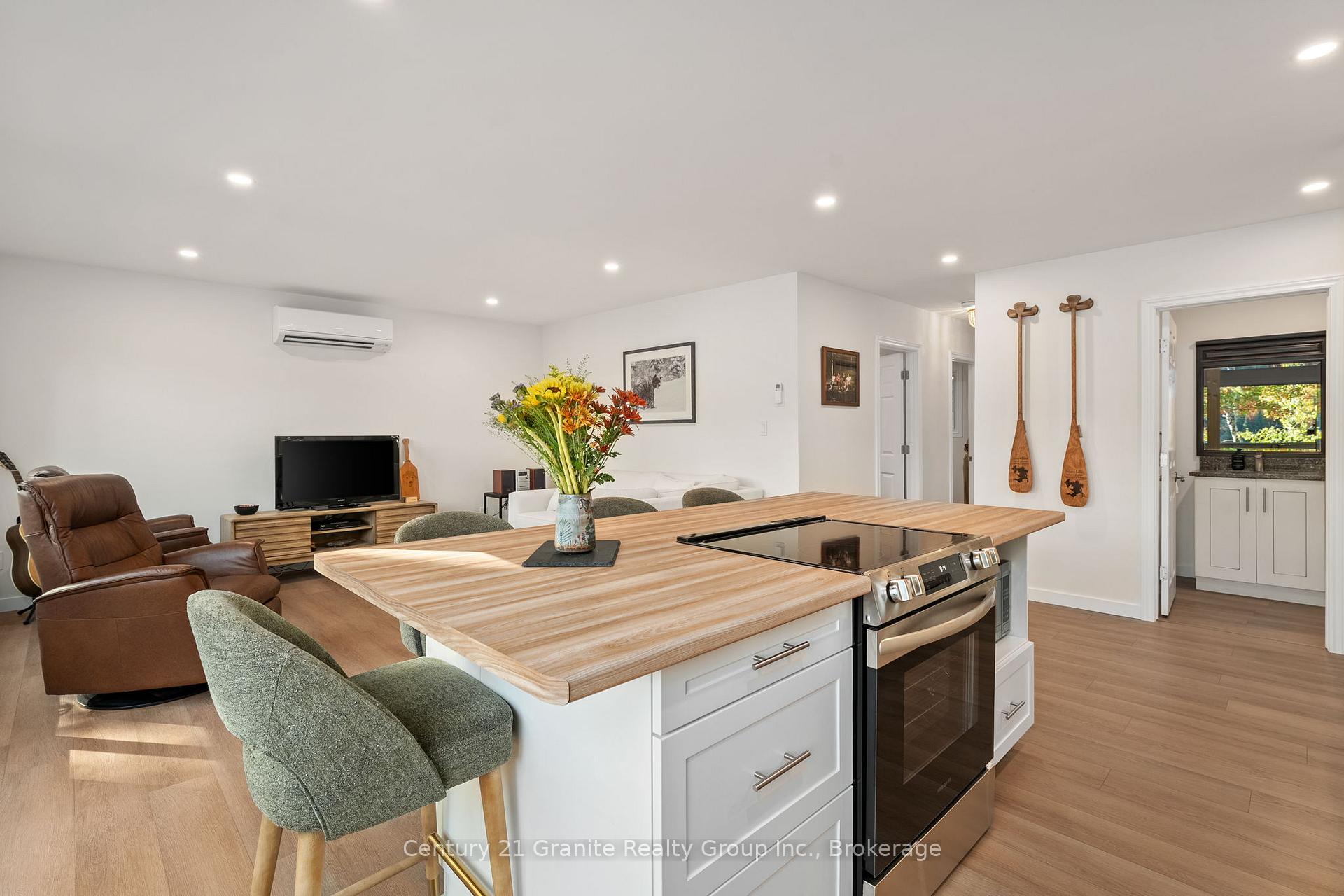 Photo 9 of 2329 Blairhampton Road, Minden Hills, Minden — HOMEH