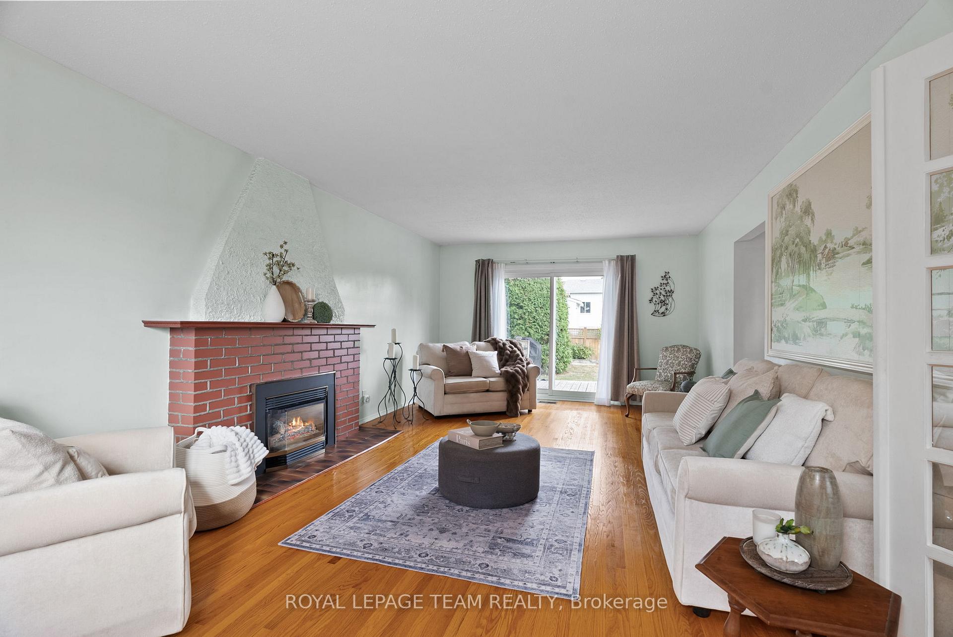Photo 4 of 95 Coburn Avenue, Ottawa, Kanata - Glencairn/Hazeldean — HOMEH