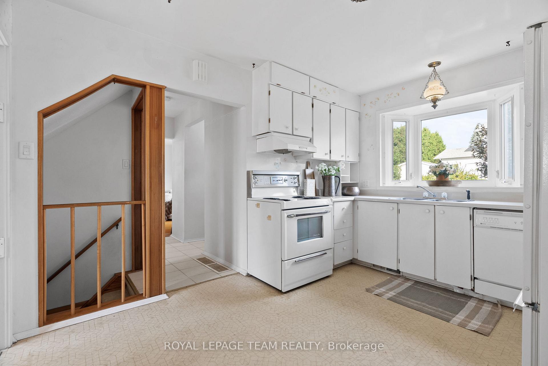 Photo 15 of 95 Coburn Avenue, Ottawa, Kanata - Glencairn/Hazeldean — HOMEH
