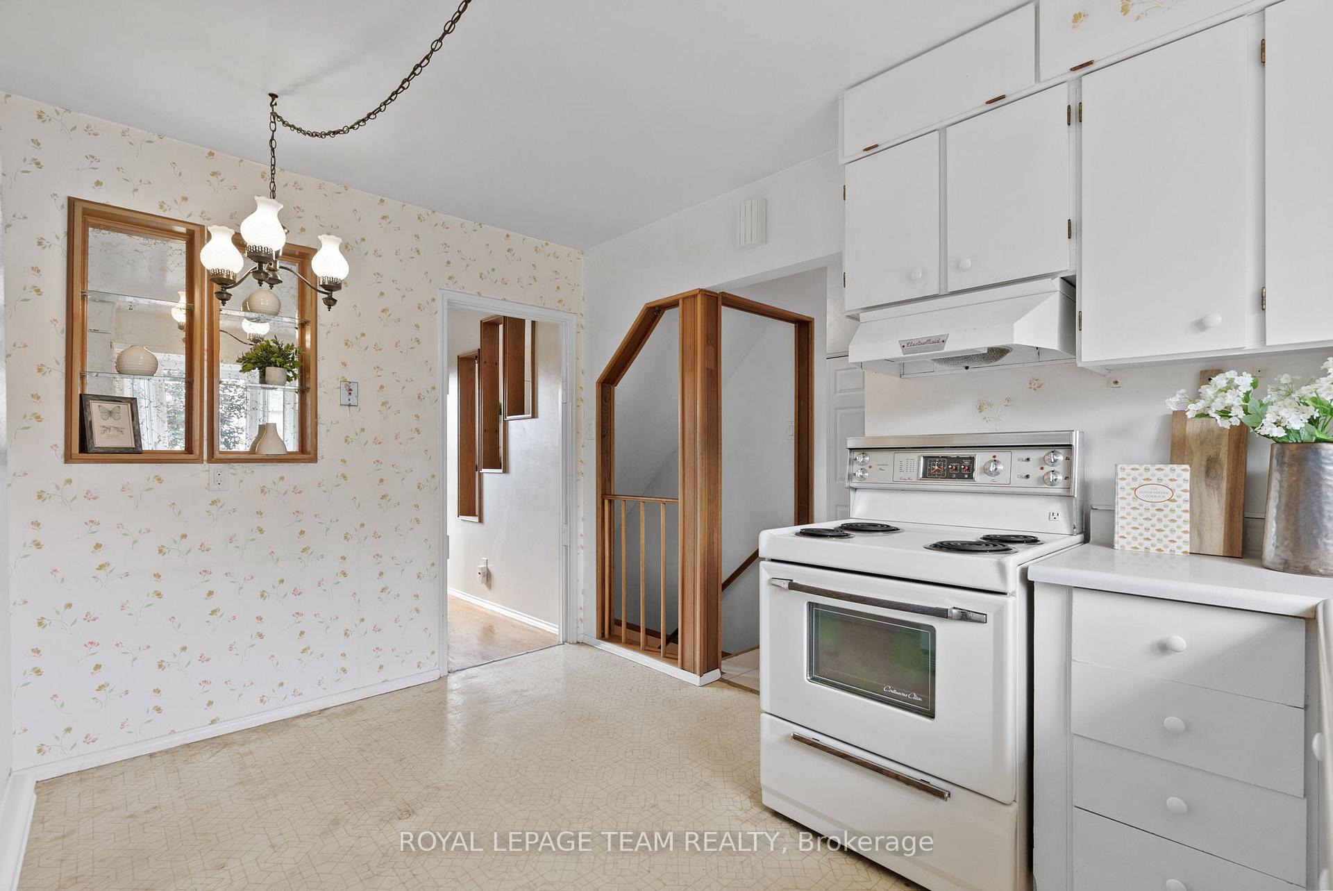 Photo 16 of 95 Coburn Avenue, Ottawa, Kanata - Glencairn/Hazeldean — HOMEH