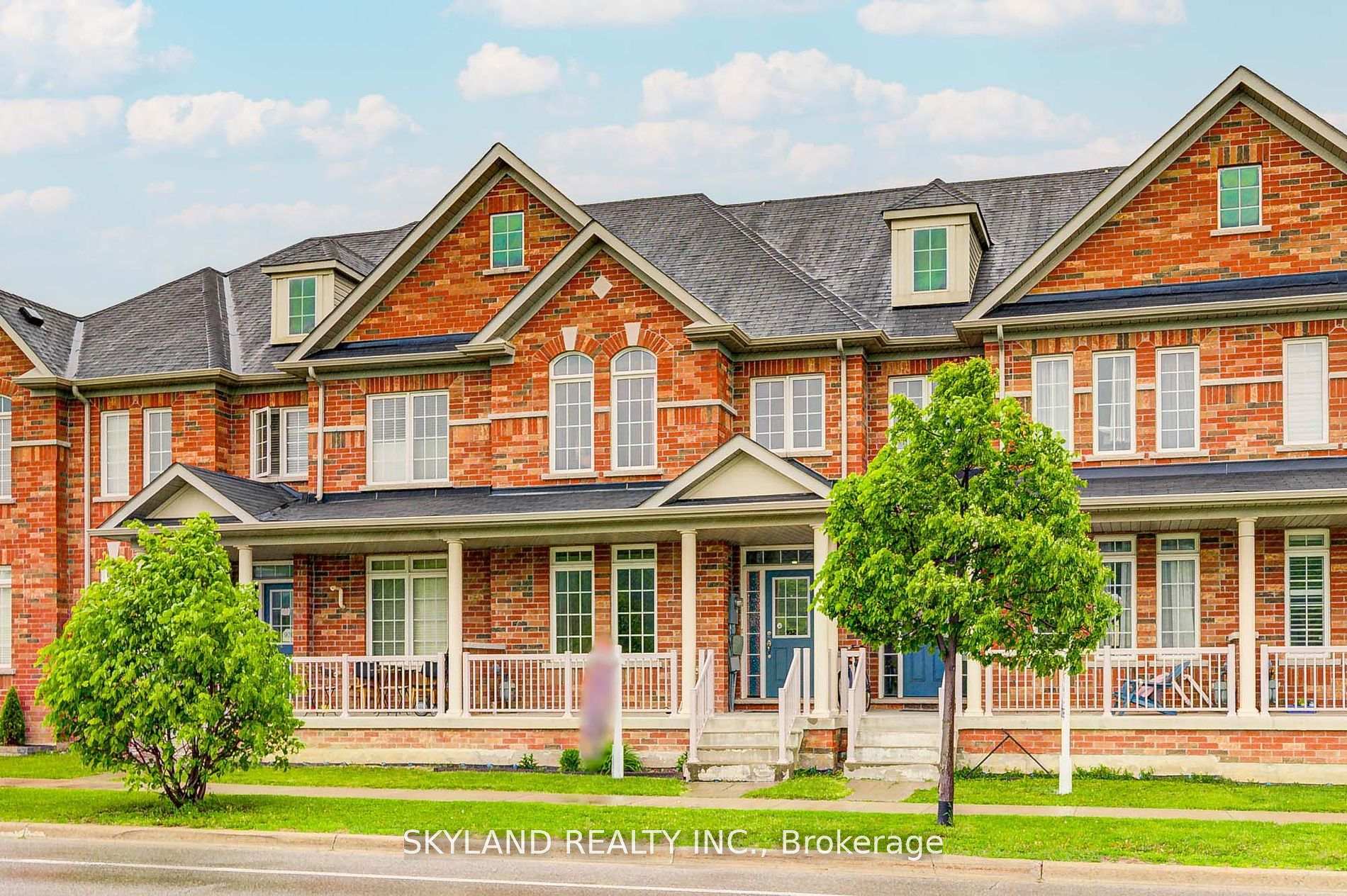 Photo 2 of 932 Castlemore Avenue, Markham, Wismer — HOMEH