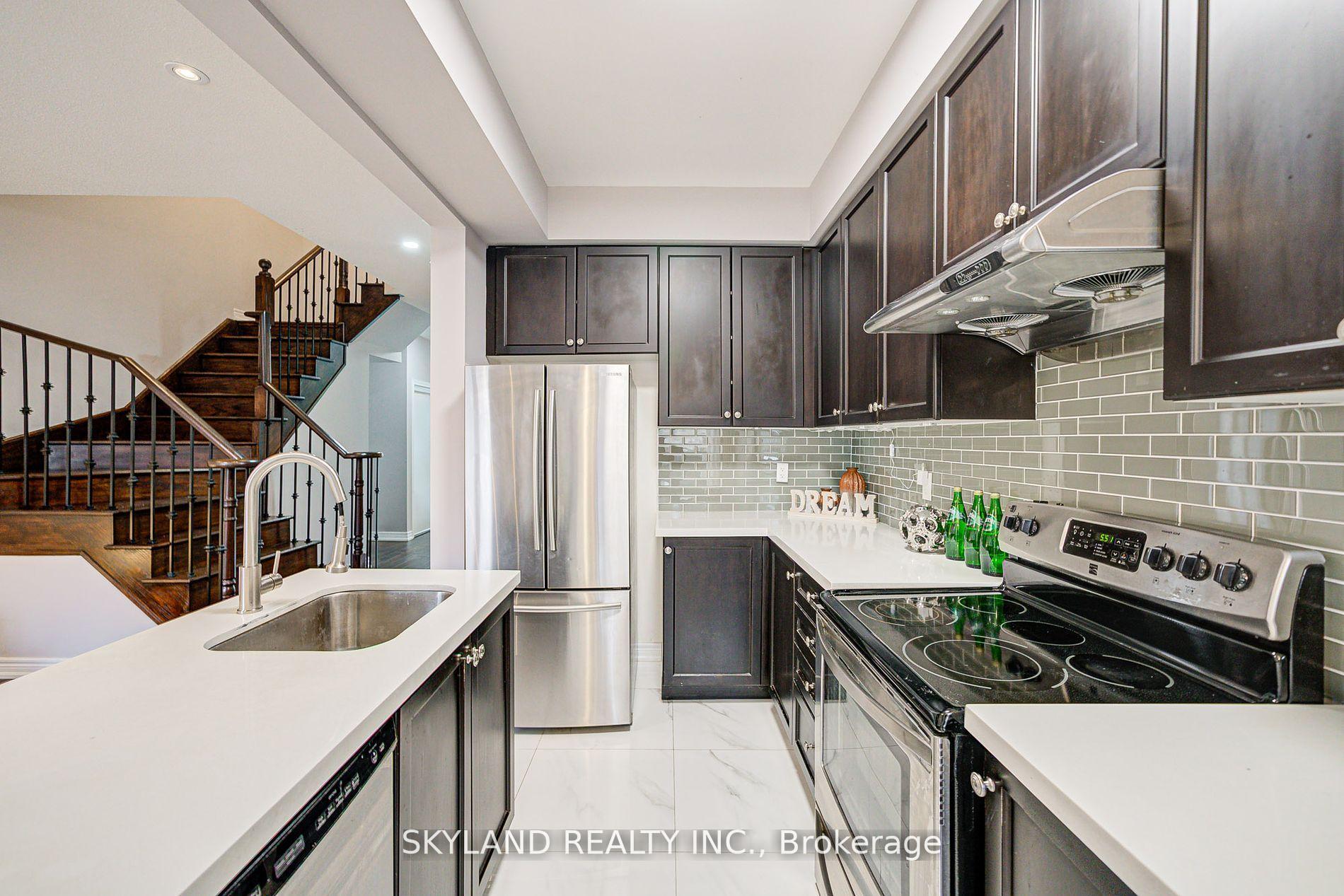 Photo 10 of 932 Castlemore Avenue, Markham, Wismer — HOMEH