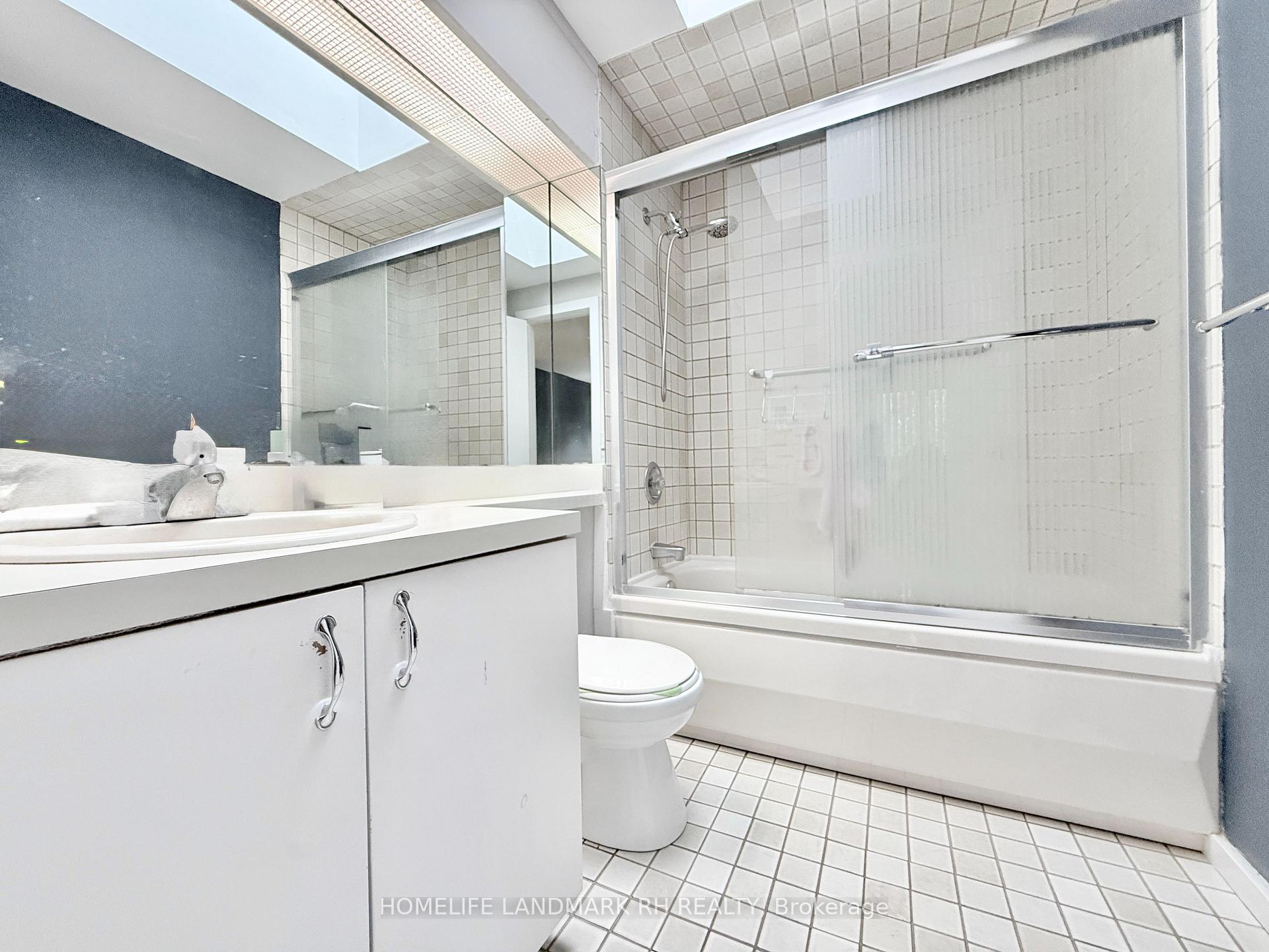 Photo 15 of Unit Unit 1, 27 East Drive, Markham, Unionville — HOMEH