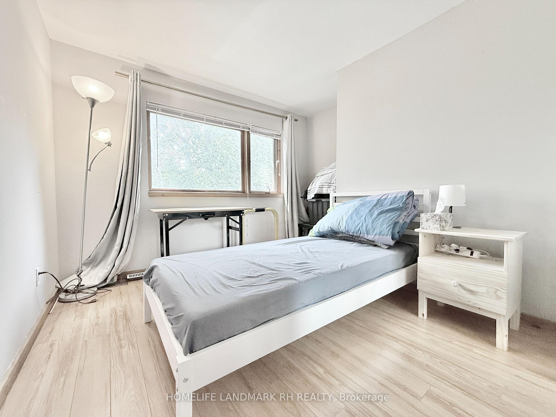 Photo 16 of Unit Unit 1, 27 East Drive, Markham, Unionville — HOMEH