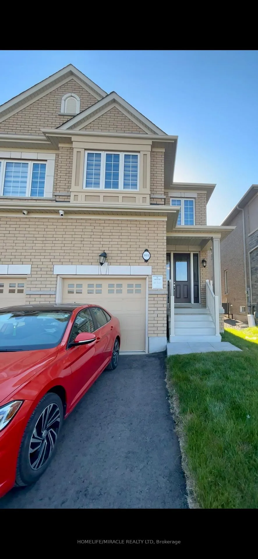 Photo 2 of 103 Picardy Drive, Hamilton, Stoney Creek Mountain — HOMEH