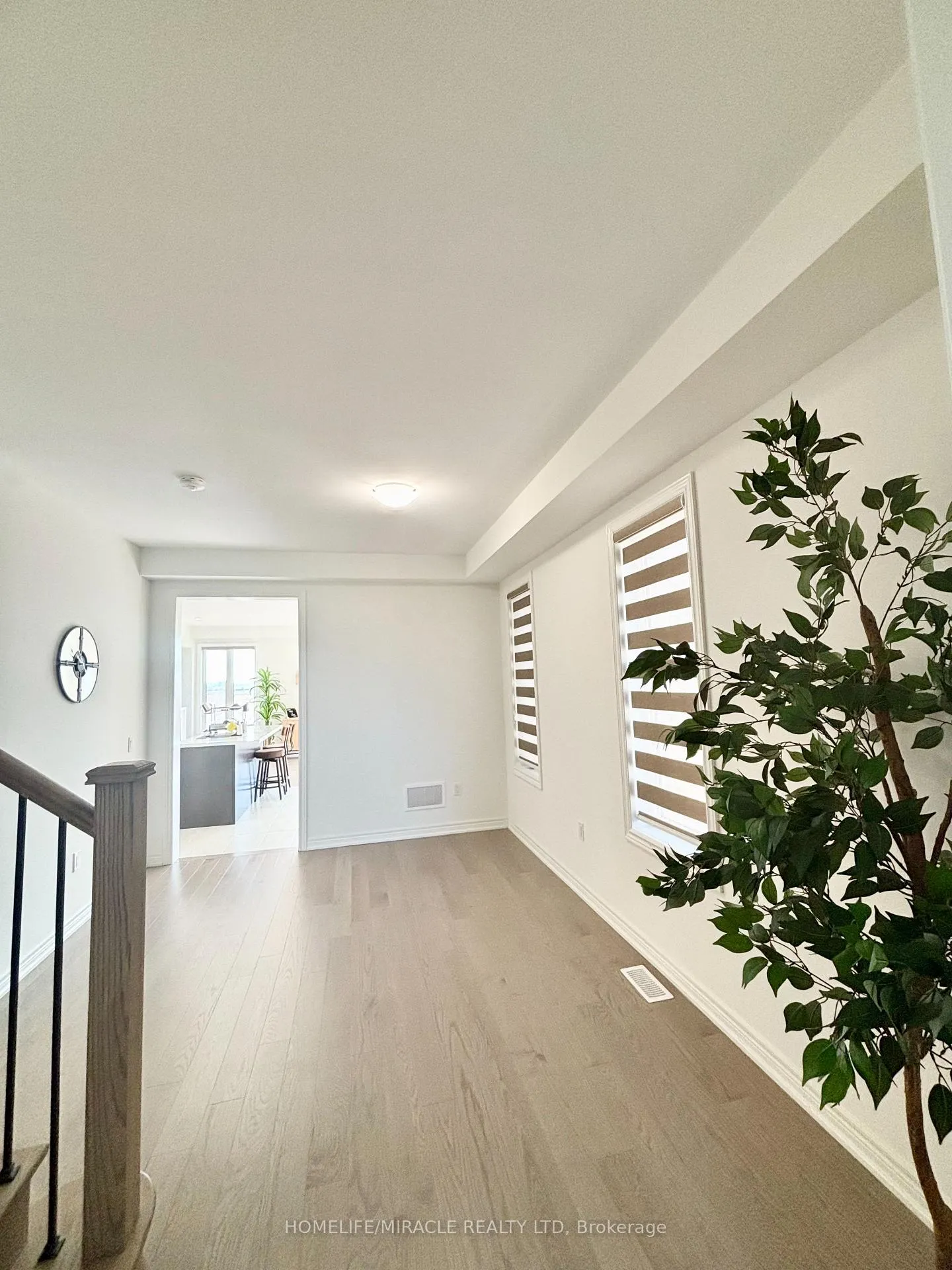 Photo 3 of 103 Picardy Drive, Hamilton, Stoney Creek Mountain — HOMEH