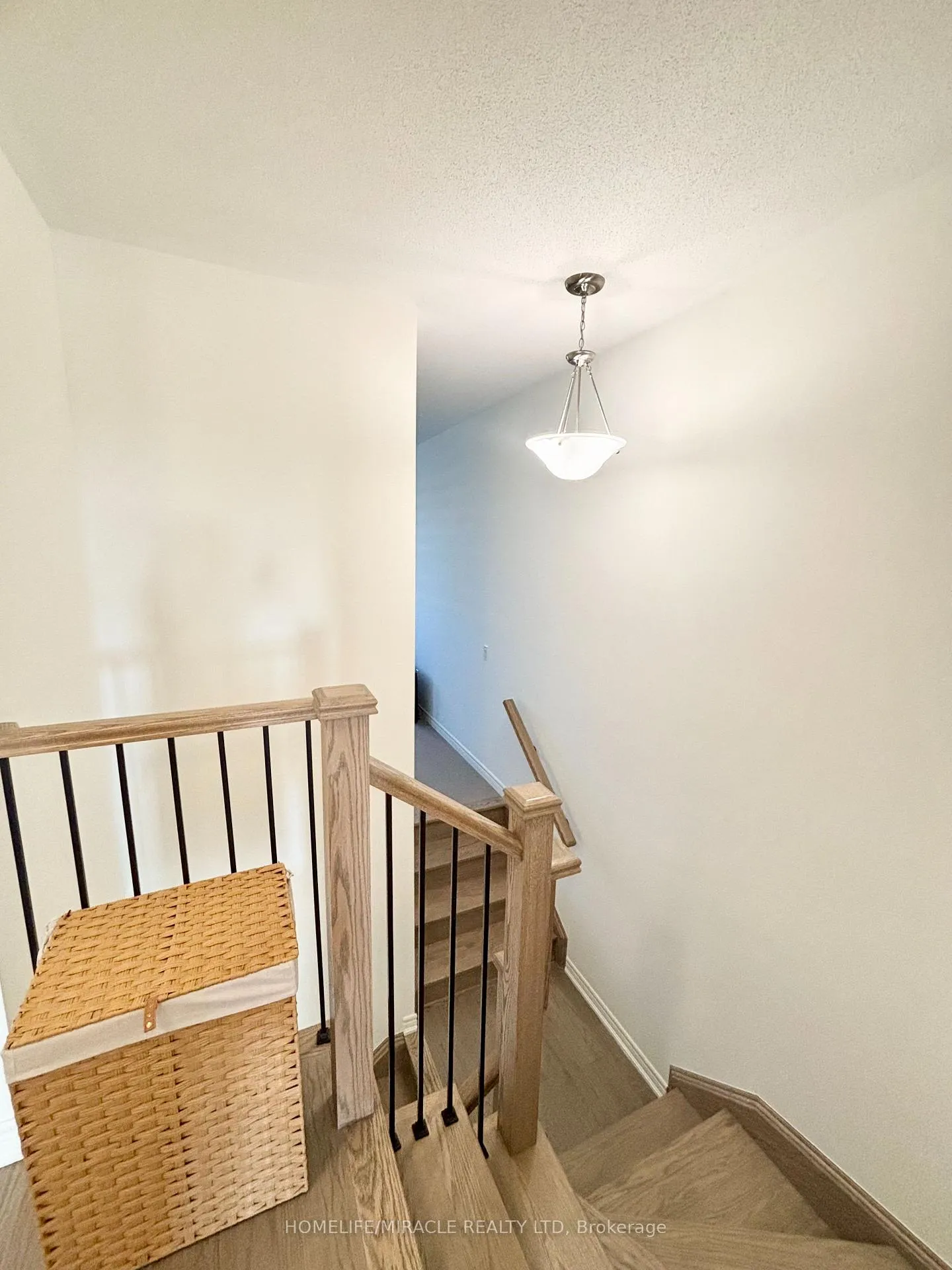 Photo 17 of 103 Picardy Drive, Hamilton, Stoney Creek Mountain — HOMEH