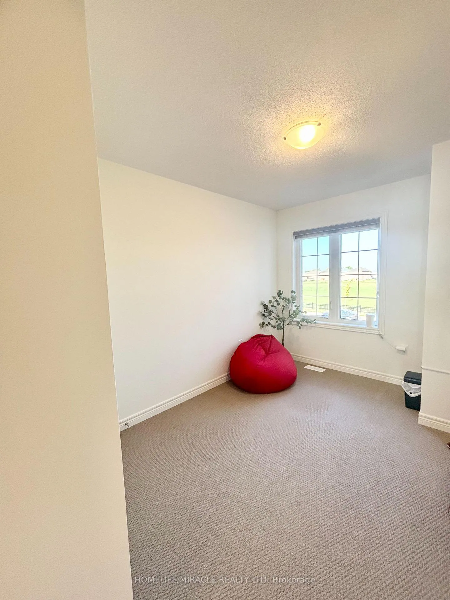 Photo 24 of 103 Picardy Drive, Hamilton, Stoney Creek Mountain — HOMEH