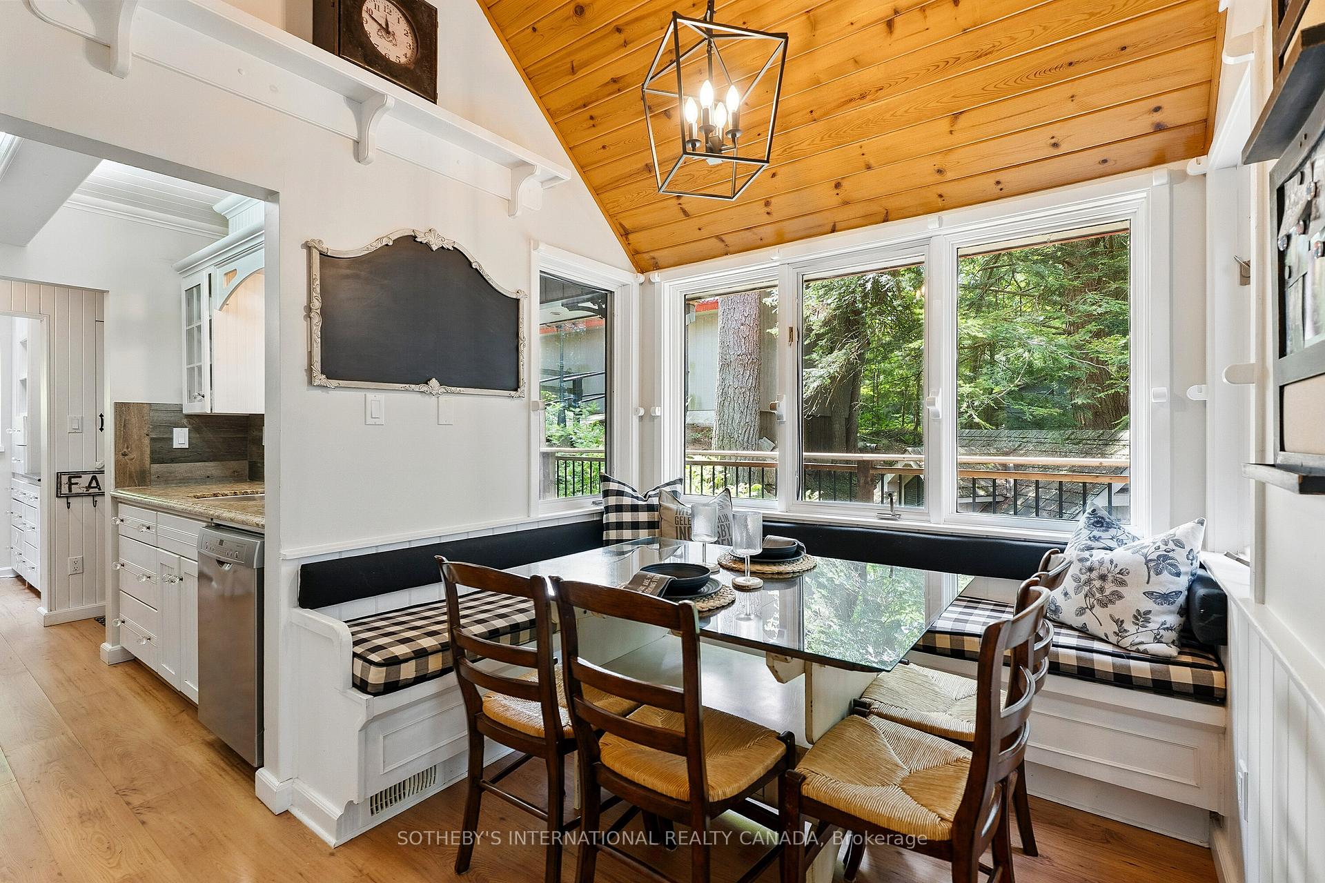 Photo 9 of 1050 Cobble Rose Lane, Minden Hills, Lutterworth — HOMEH