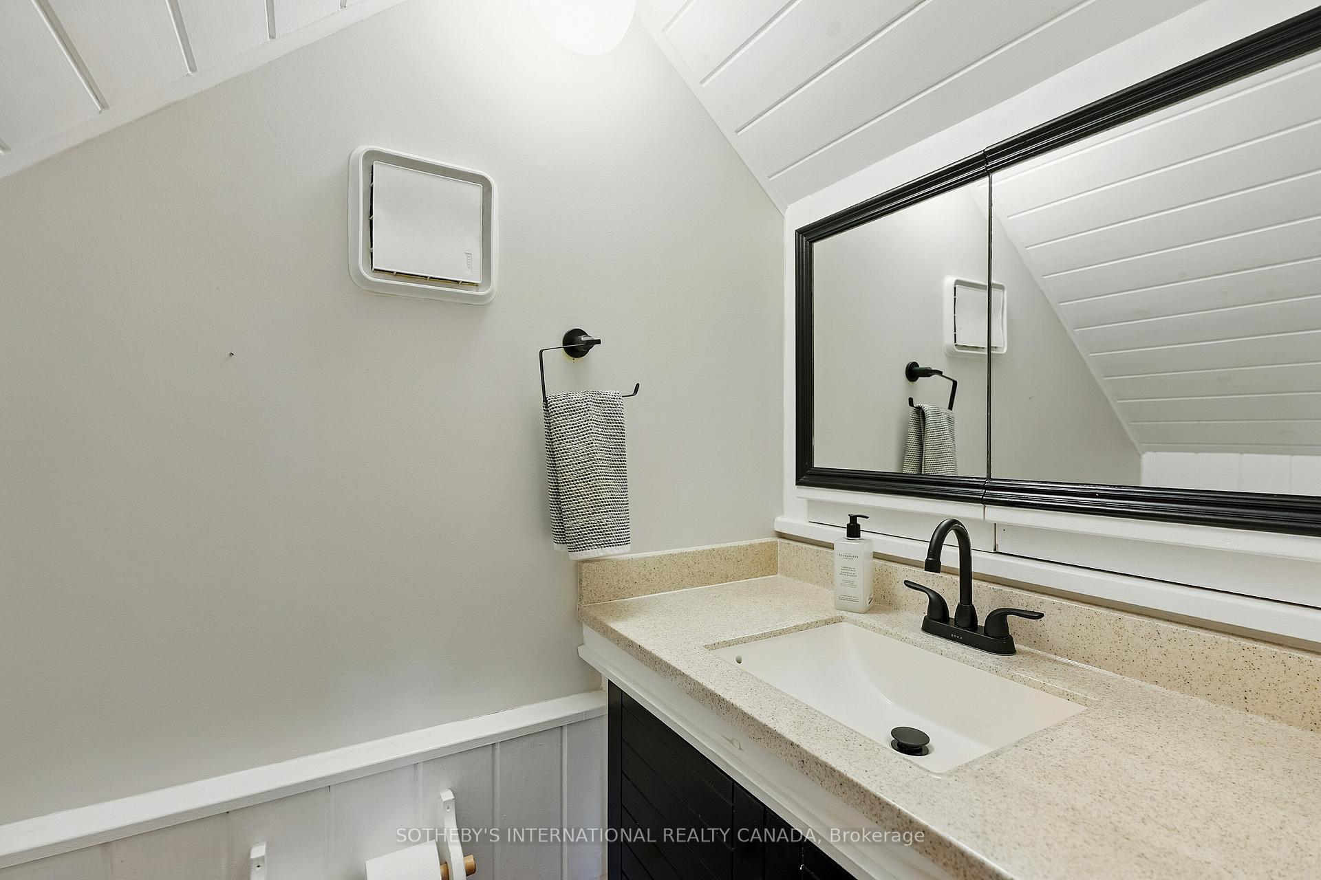 Photo 18 of 1050 Cobble Rose Lane, Minden Hills, Lutterworth — HOMEH