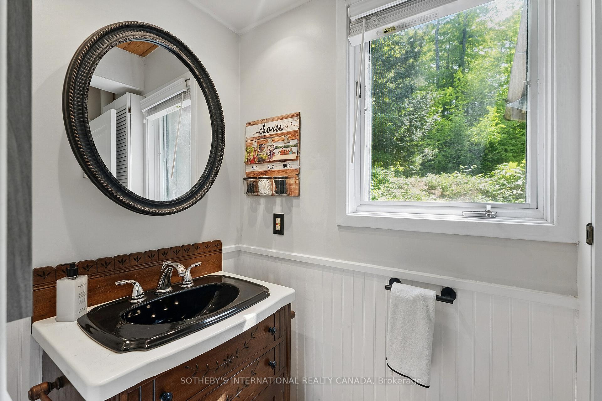 Photo 27 of 1050 Cobble Rose Lane, Minden Hills, Lutterworth — HOMEH
