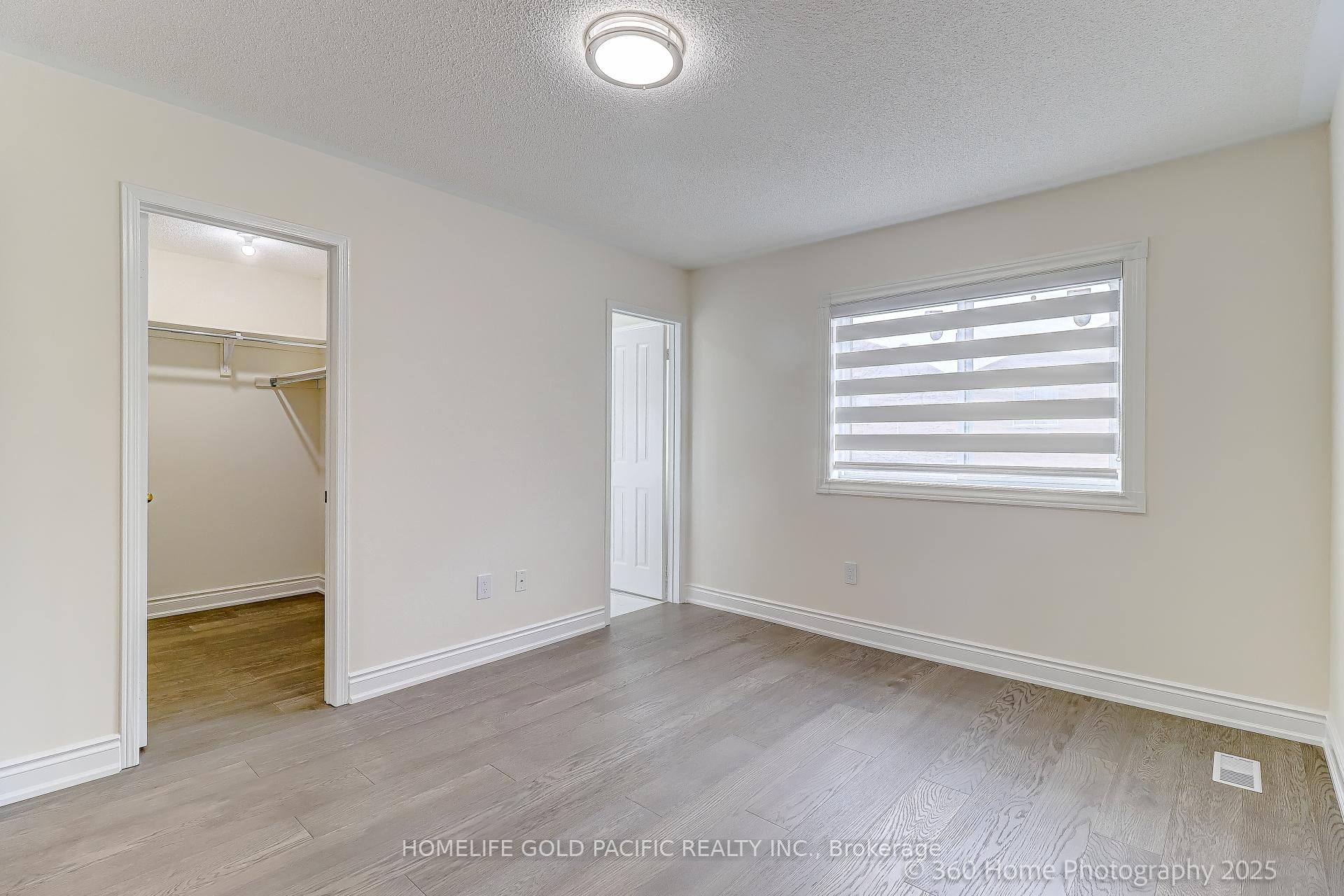 Photo 12 of 17 Mccaul Street, Markham, Berczy — HOMEH