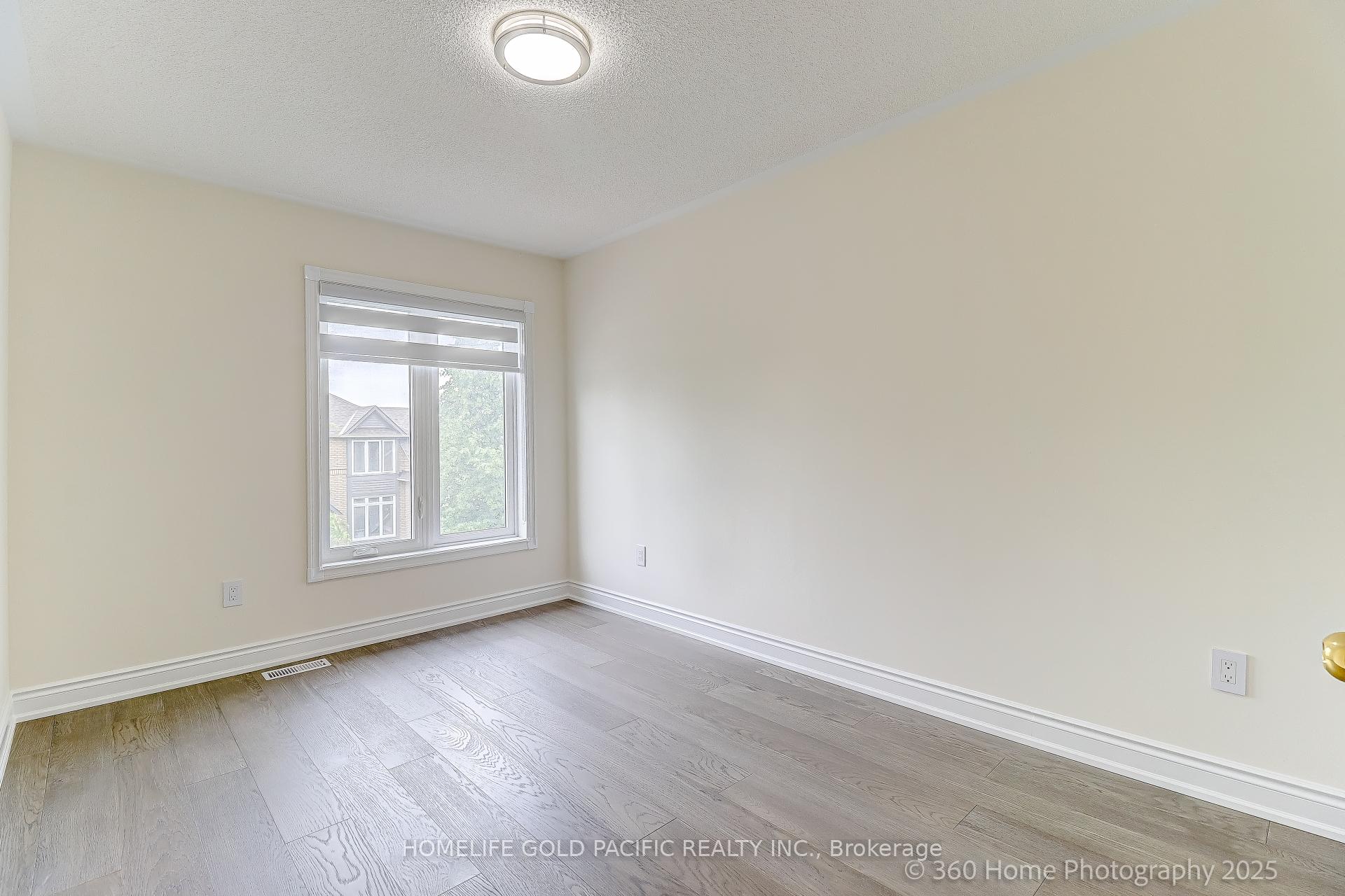 Photo 14 of 17 Mccaul Street, Markham, Berczy — HOMEH