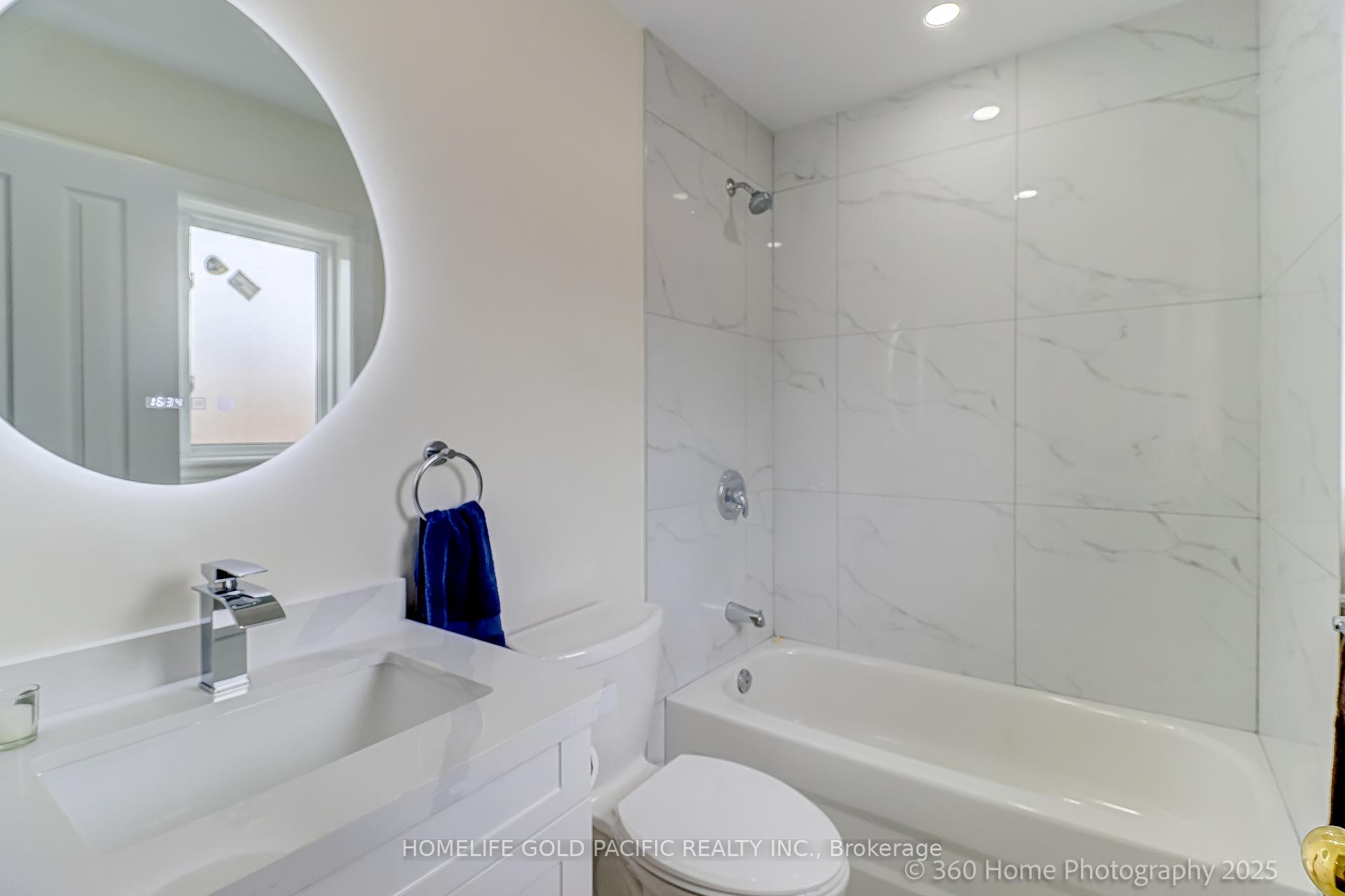 Photo 16 of 17 Mccaul Street, Markham, Berczy — HOMEH