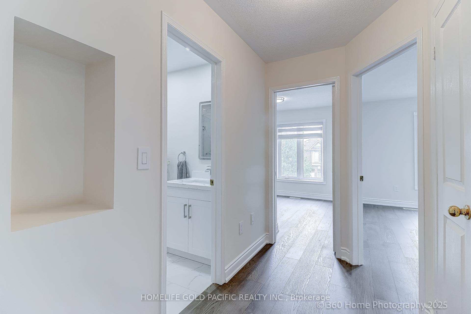 Photo 18 of 17 Mccaul Street, Markham, Berczy — HOMEH