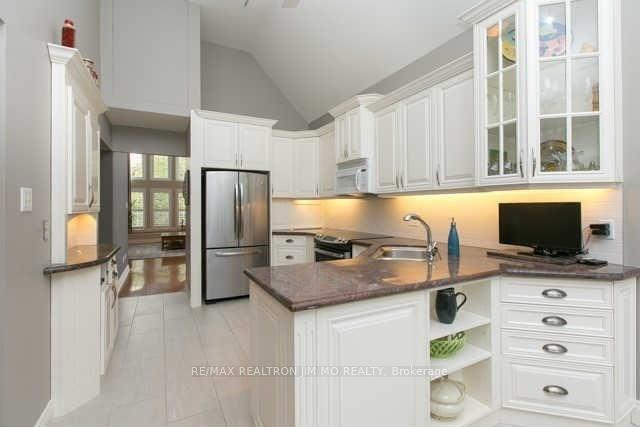 Photo 7 of 17 Longwater Chase, Markham, Unionville — HOMEH