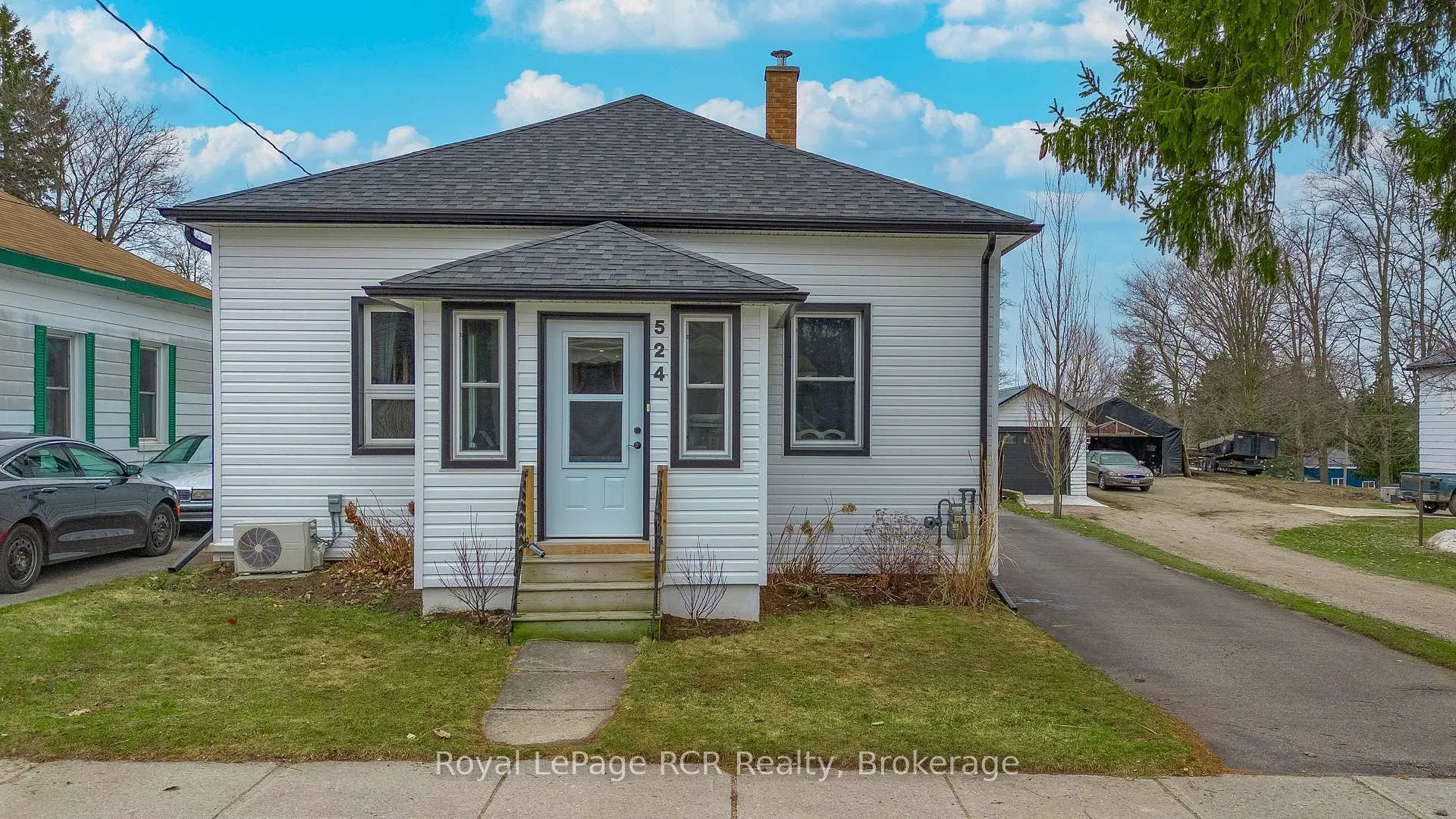 Photo 1 of 524 Rose Street, Huron-Kinloss, Lucknow — HOMEH