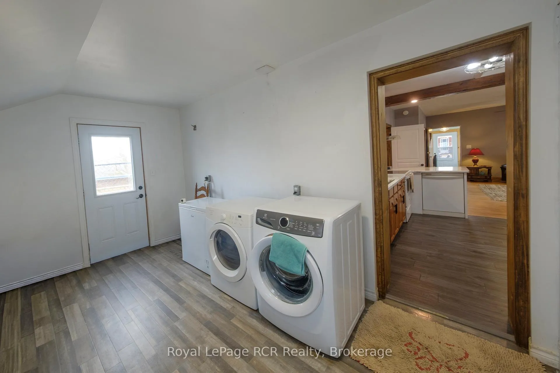 Photo 9 of 524 Rose Street, Huron-Kinloss, Lucknow — HOMEH