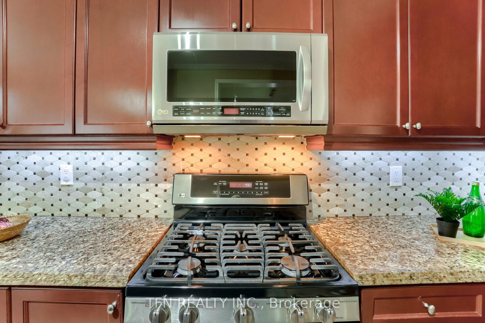 Photo 8 of 327 Pringle Avenue, Milton, Scott — HOMEH