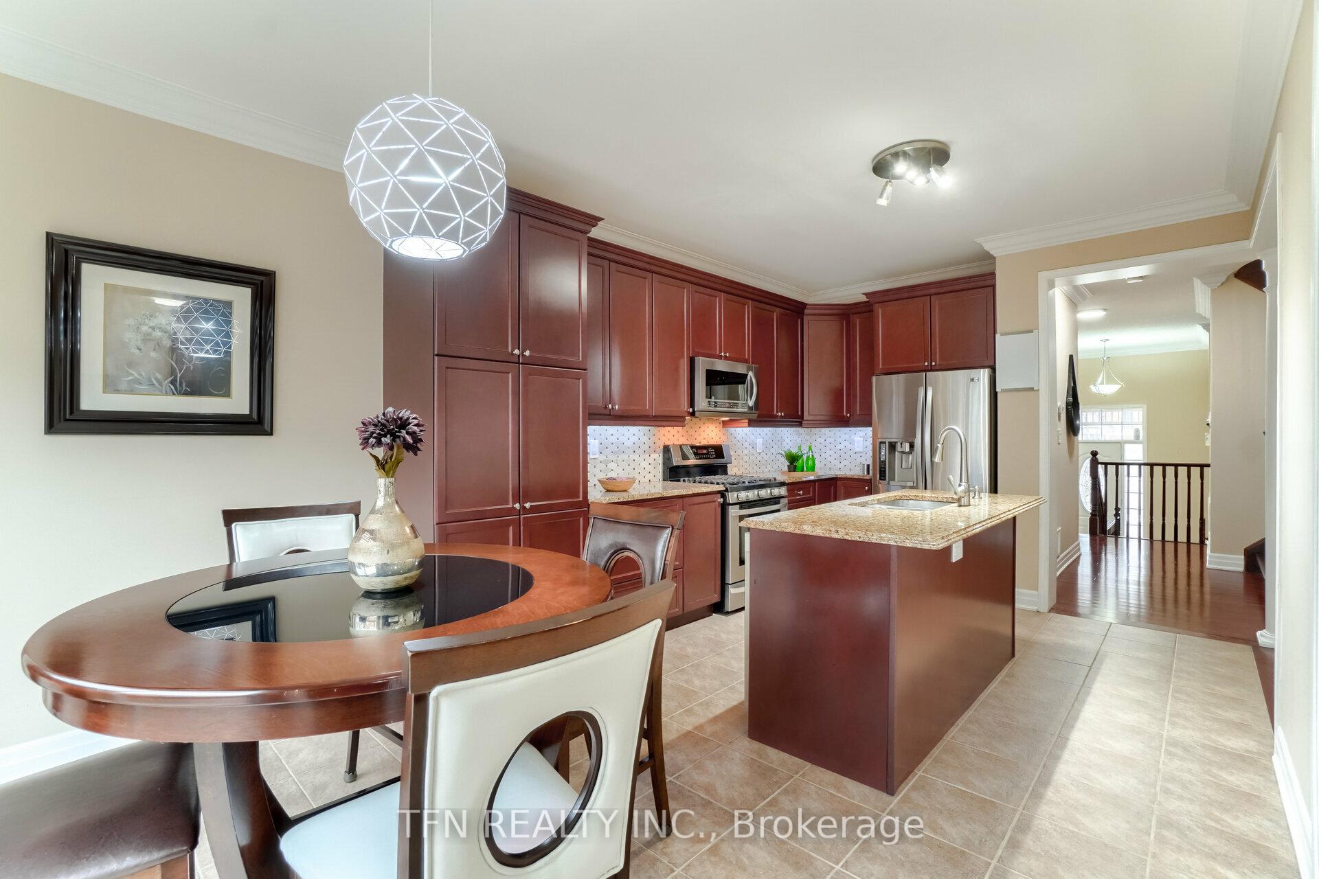 Photo 10 of 327 Pringle Avenue, Milton, Scott — HOMEH
