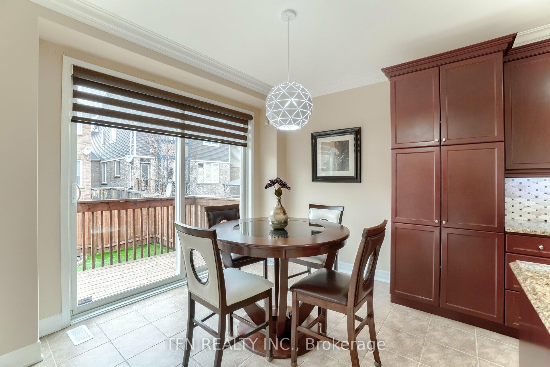 Photo 11 of 327 Pringle Avenue, Milton, Scott — HOMEH