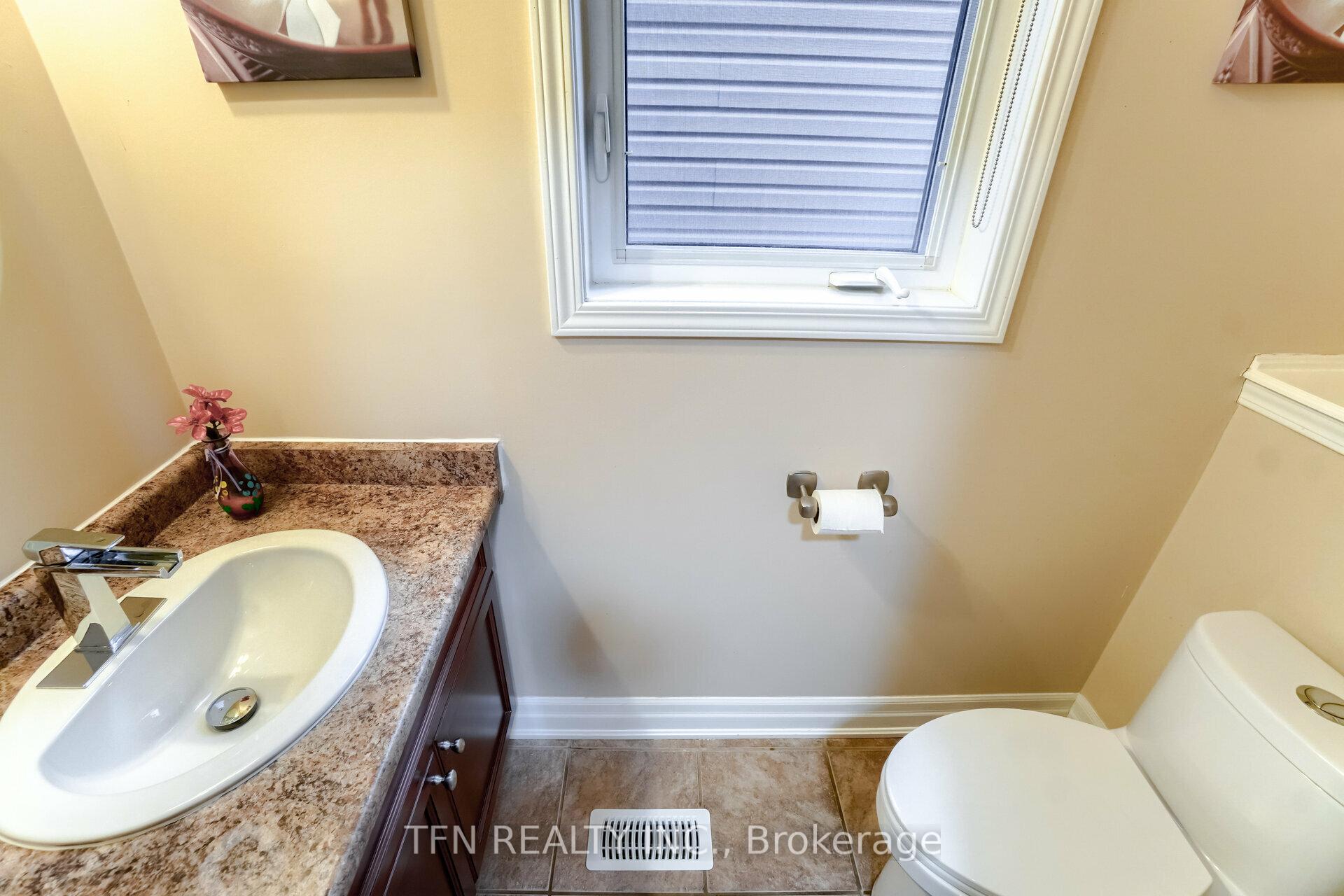 Photo 16 of 327 Pringle Avenue, Milton, Scott — HOMEH