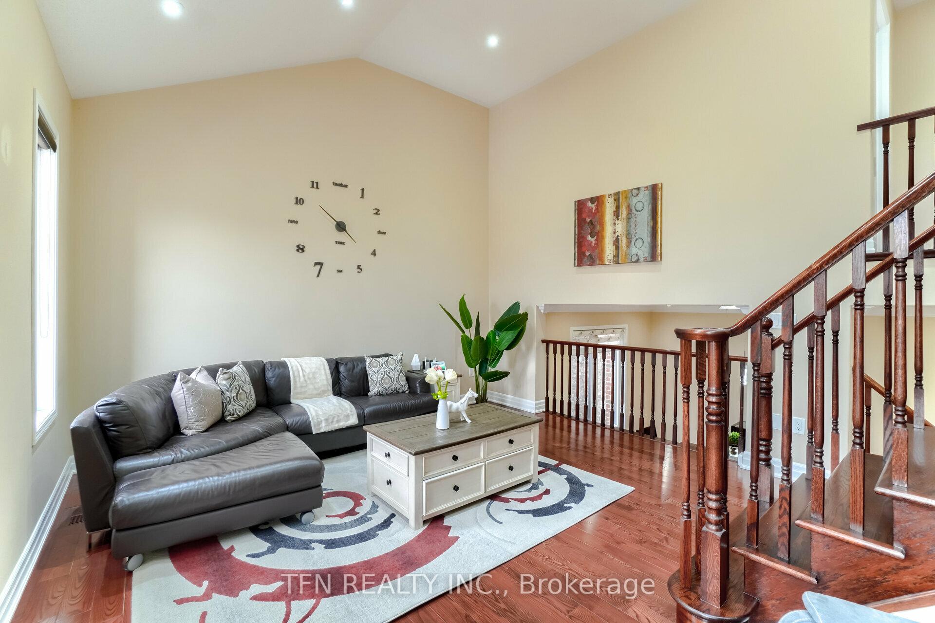 Photo 18 of 327 Pringle Avenue, Milton, Scott — HOMEH