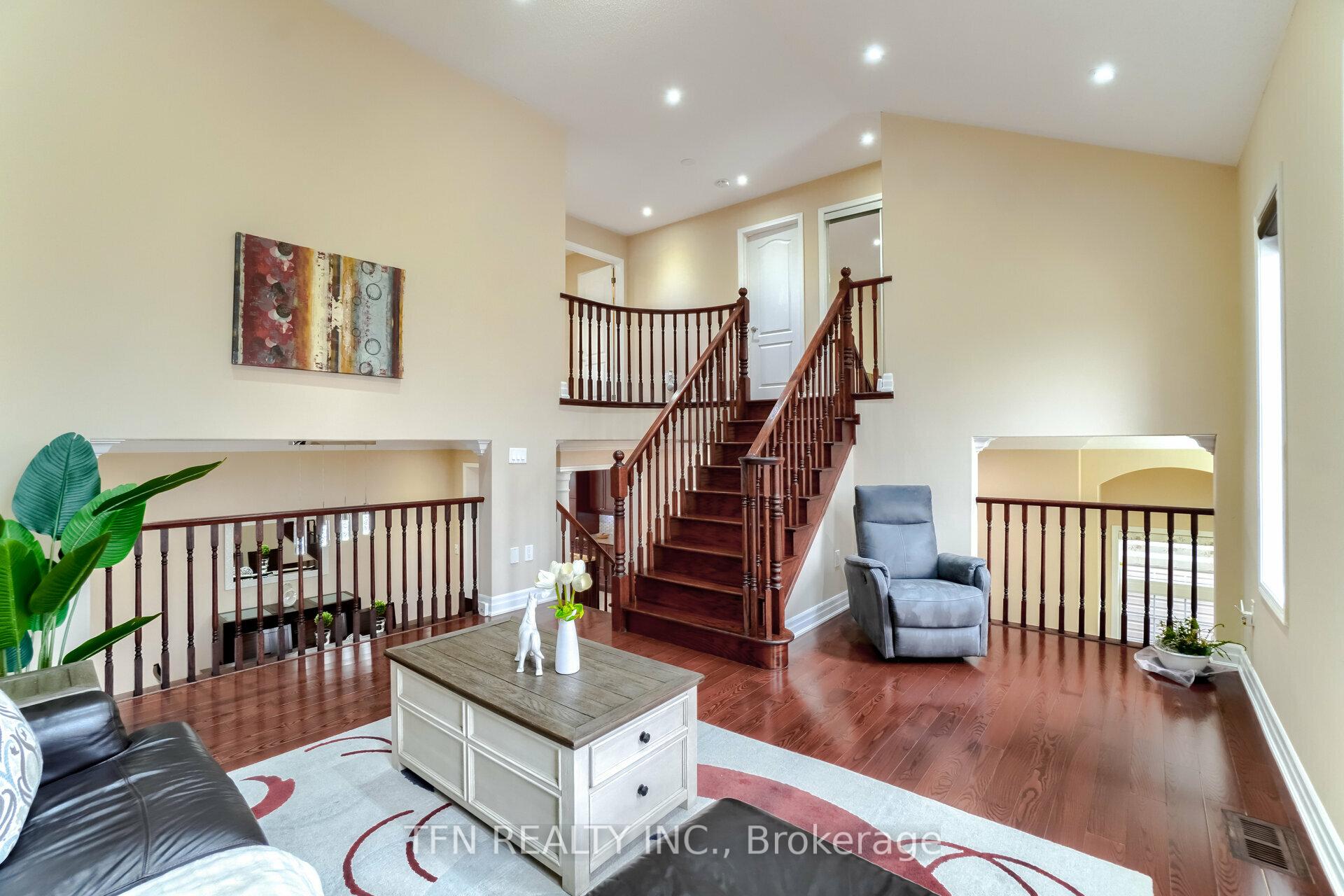 Photo 19 of 327 Pringle Avenue, Milton, Scott — HOMEH