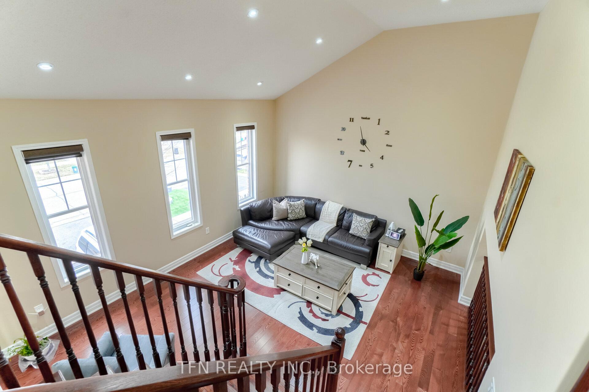Photo 22 of 327 Pringle Avenue, Milton, Scott — HOMEH