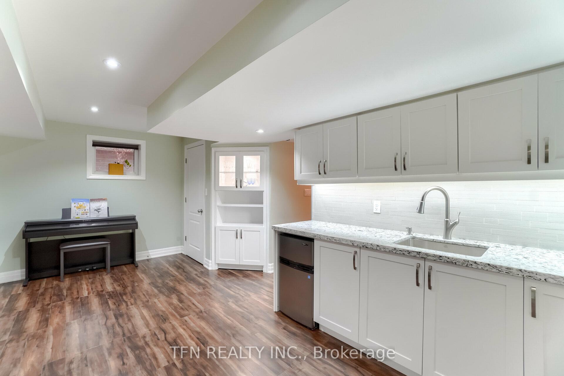 Photo 35 of 327 Pringle Avenue, Milton, Scott — HOMEH