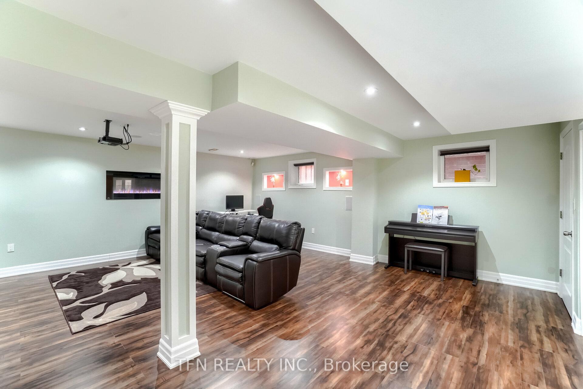 Photo 37 of 327 Pringle Avenue, Milton, Scott — HOMEH