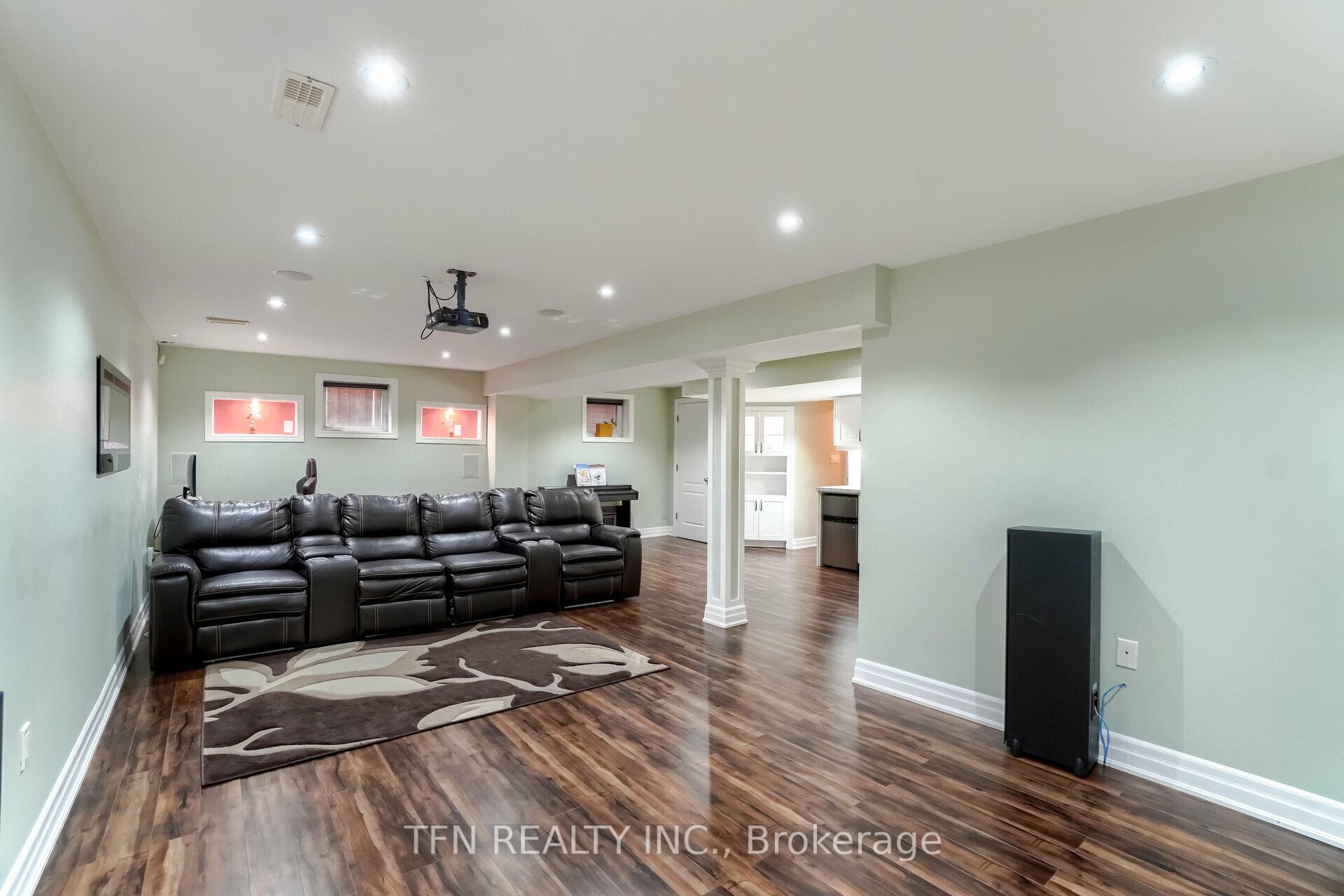 Photo 39 of 327 Pringle Avenue, Milton, Scott — HOMEH