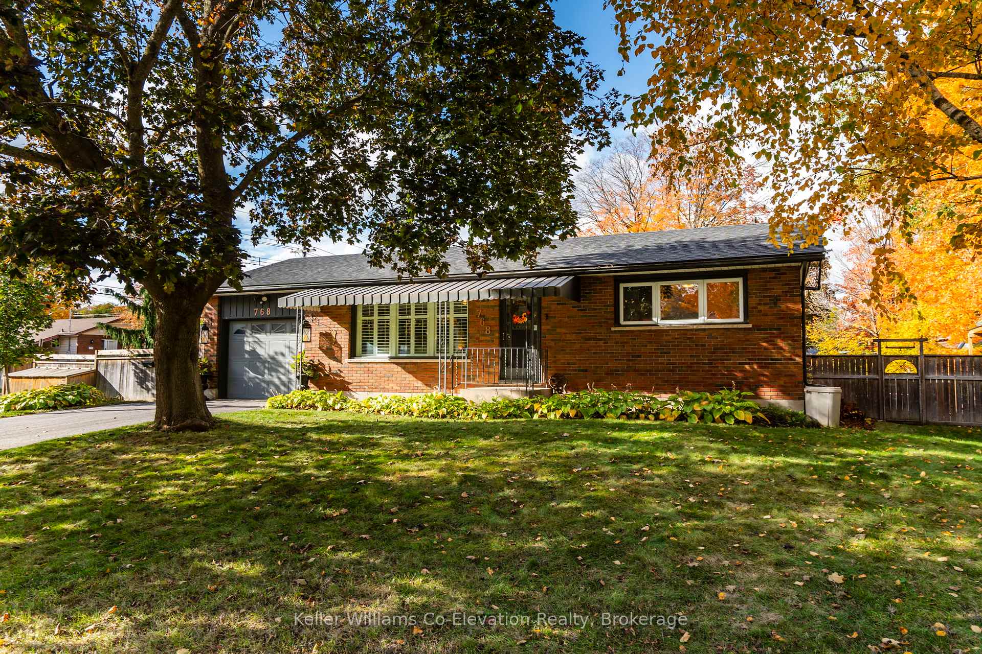 Photo 4 of 768 Bay Street, Midland — HOMEH