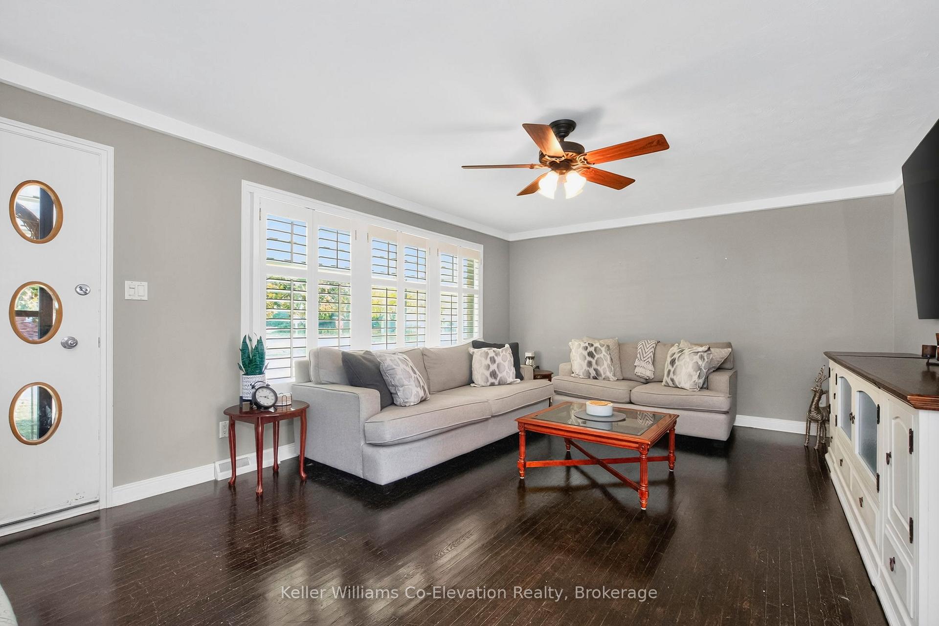 Photo 5 of 768 Bay Street, Midland — HOMEH