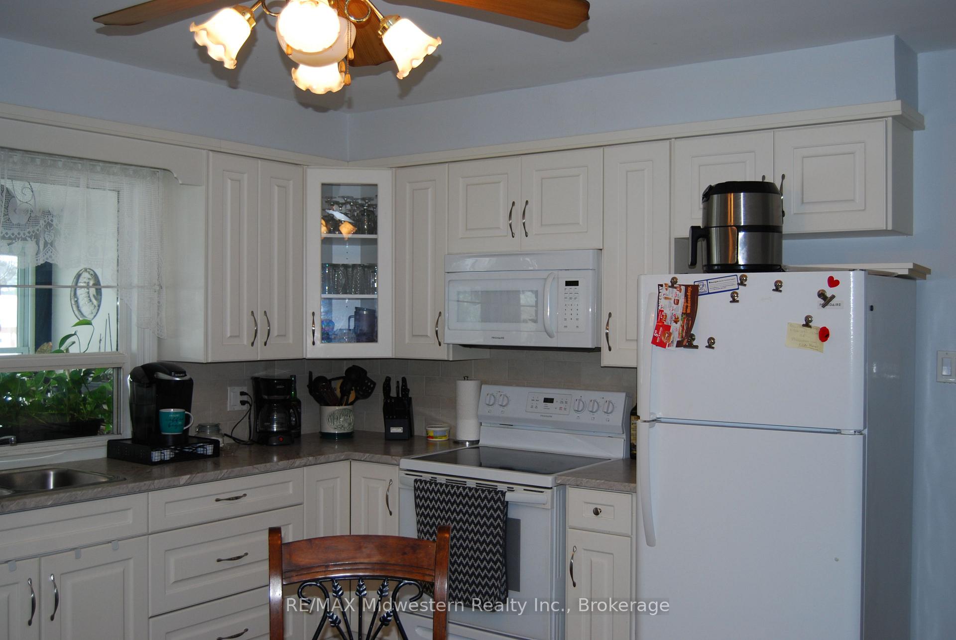 Photo 7 of 281 Elora Street S, Minto — HOMEH
