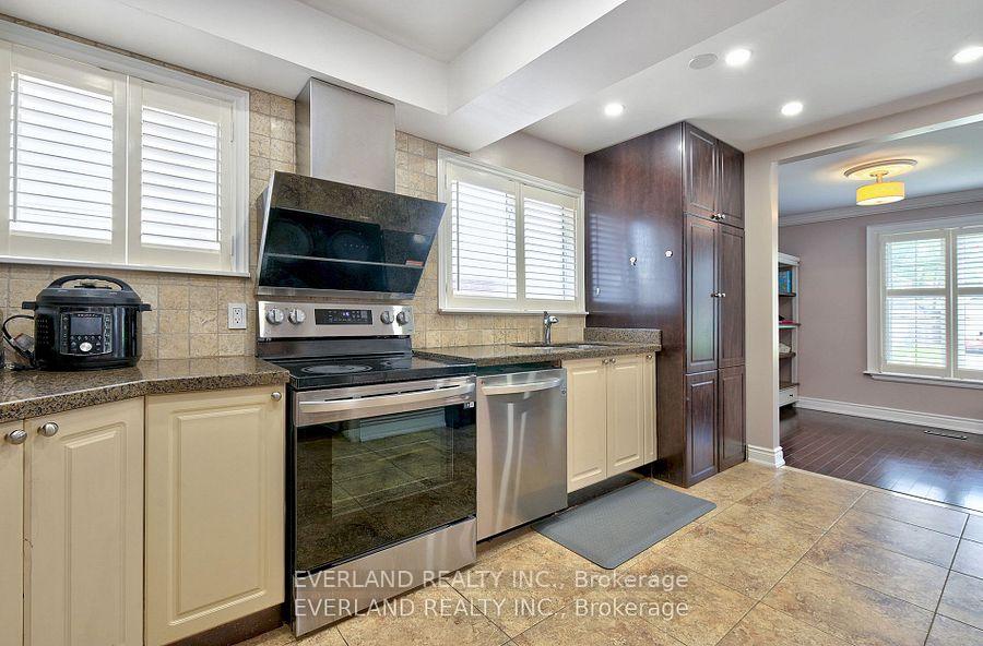 Photo 8 of 35 Ravengloss Drive, Markham, German Mills — HOMEH