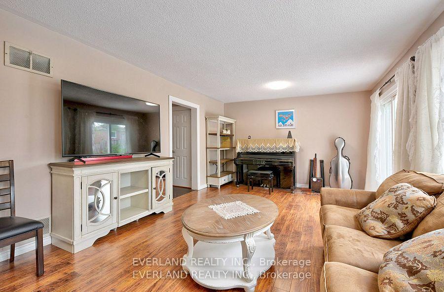 Photo 19 of 35 Ravengloss Drive, Markham, German Mills — HOMEH