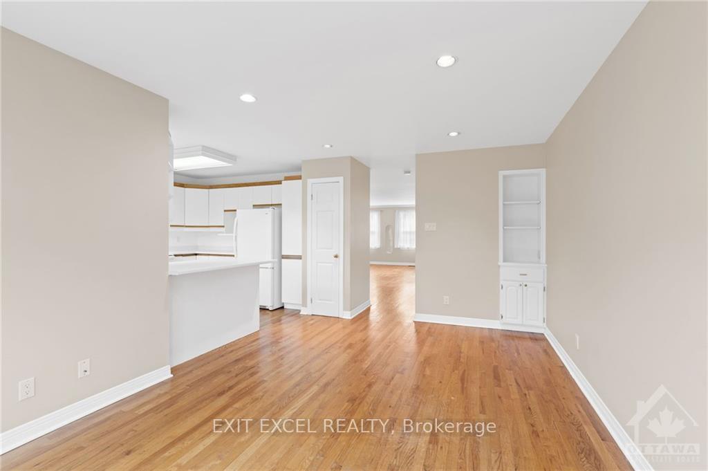 Photo 7 of Unit A, 1095 Normandy Crescent, Ottawa, Carleton Heights — HOMEH