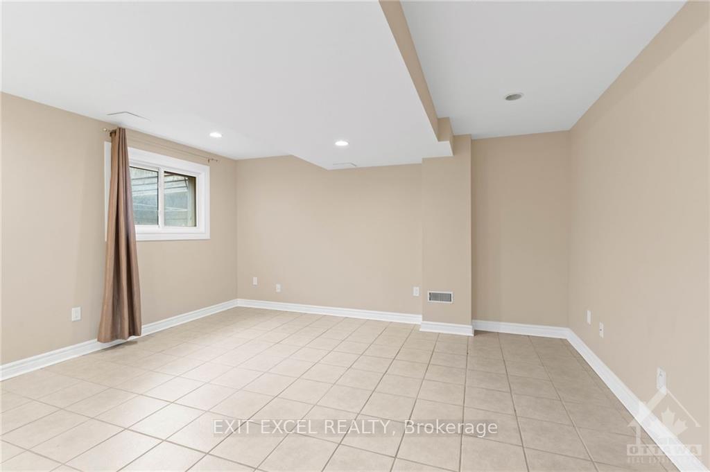 Photo 23 of Unit A, 1095 Normandy Crescent, Ottawa, Carleton Heights — HOMEH