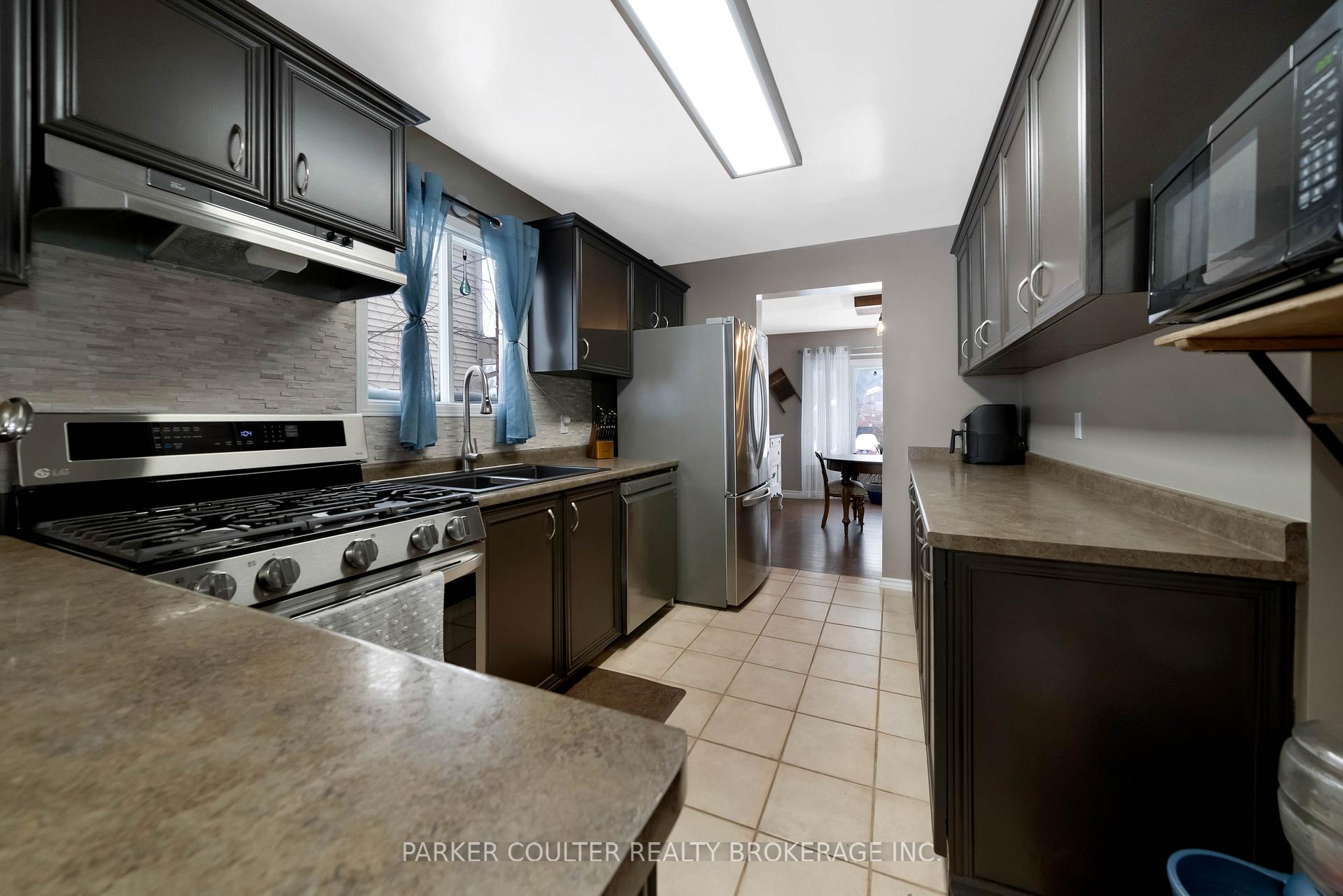 Photo 12 of 698 Candaras Street, Innisfil, Alcona — HOMEH