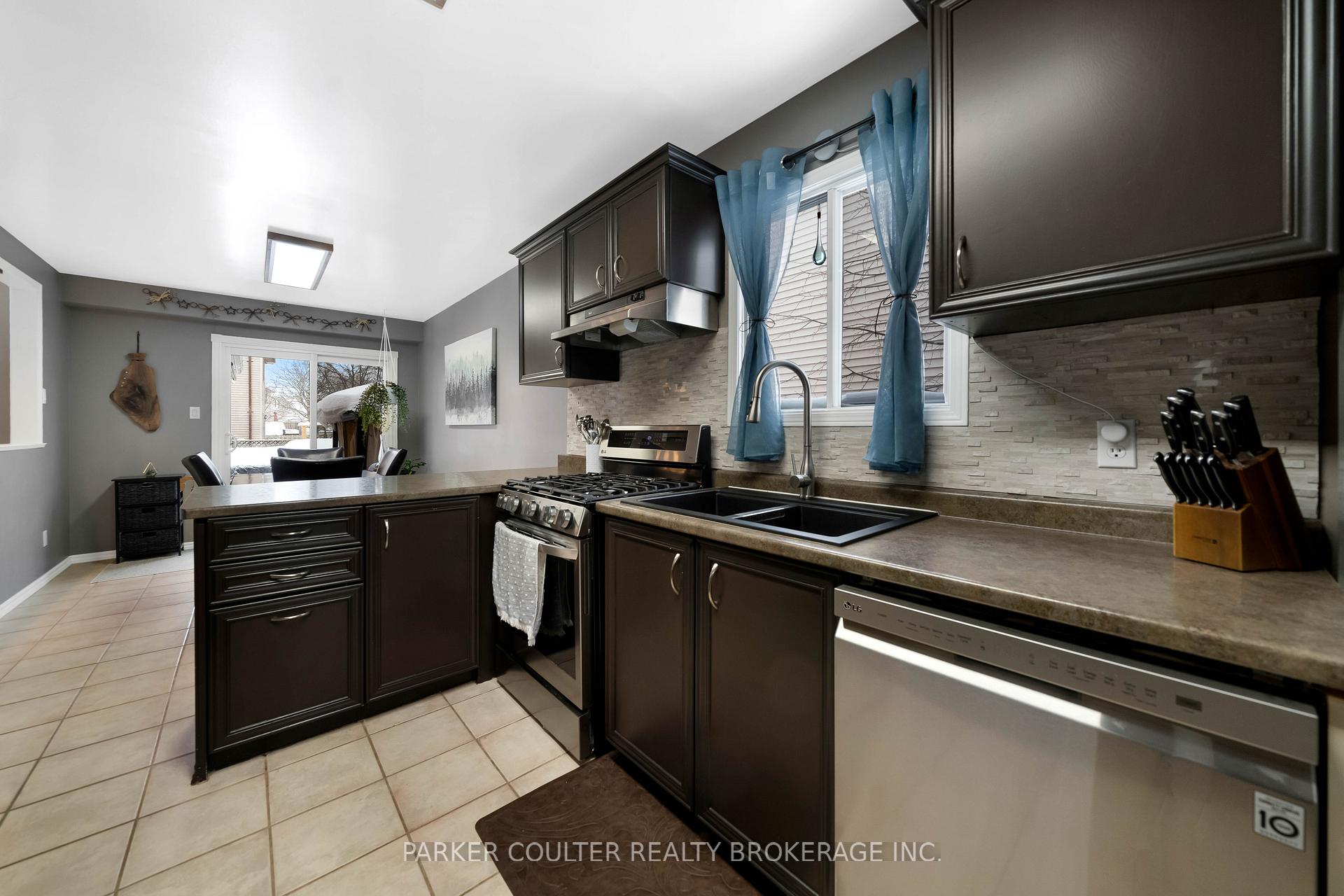 Photo 13 of 698 Candaras Street, Innisfil, Alcona — HOMEH