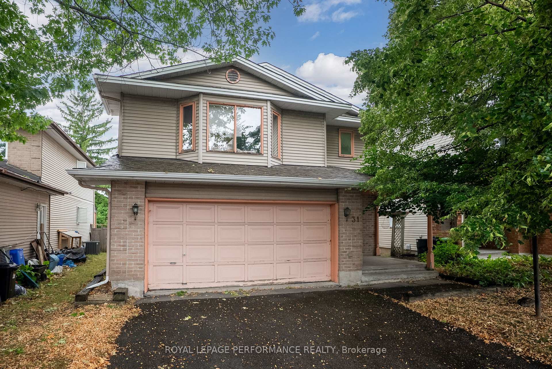 Front of 31 Willow Glen Drive