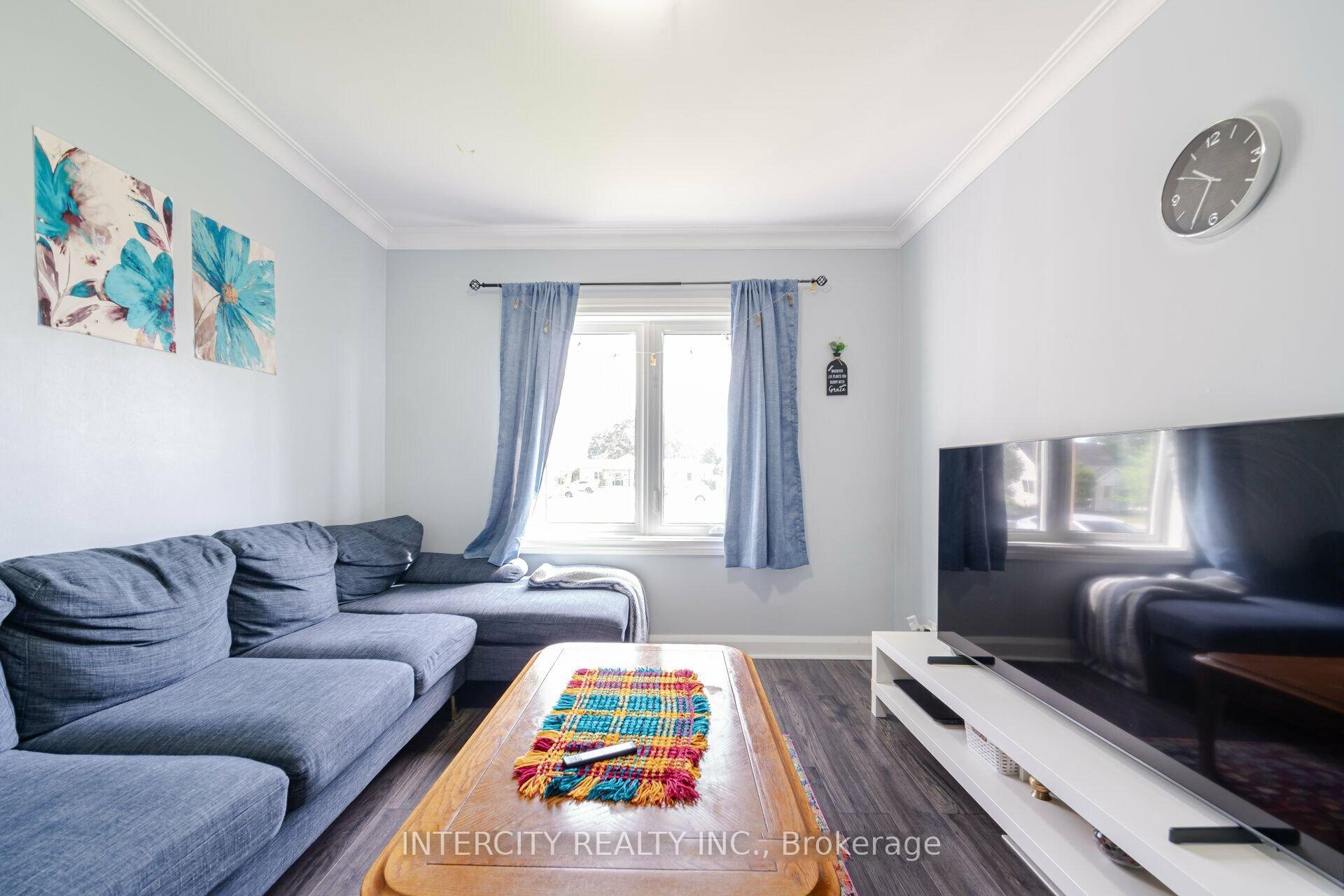 Photo 9 of 231 Lawrence Avenue, Kitchener — HOMEH