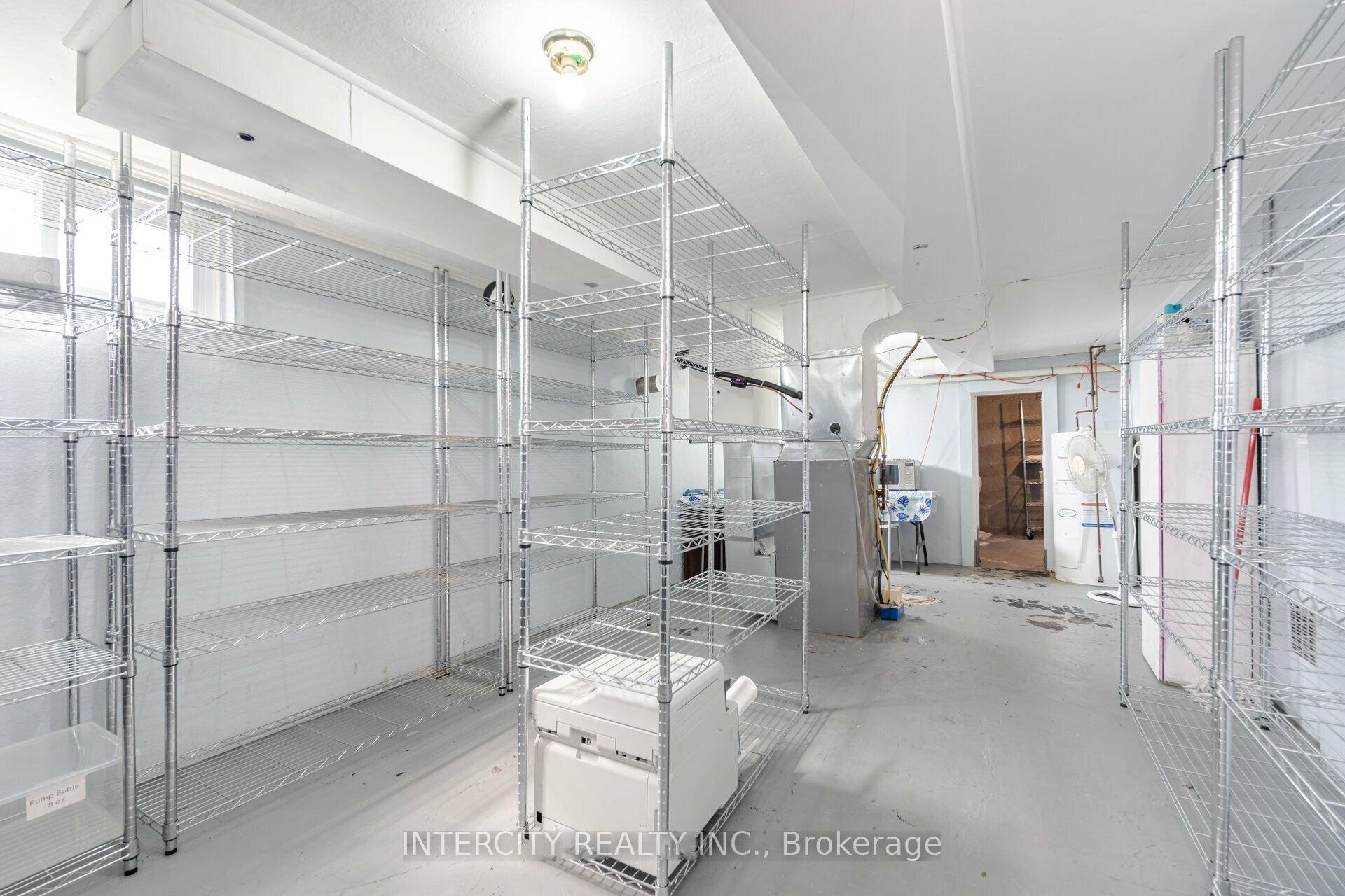 Photo 27 of 231 Lawrence Avenue, Kitchener — HOMEH