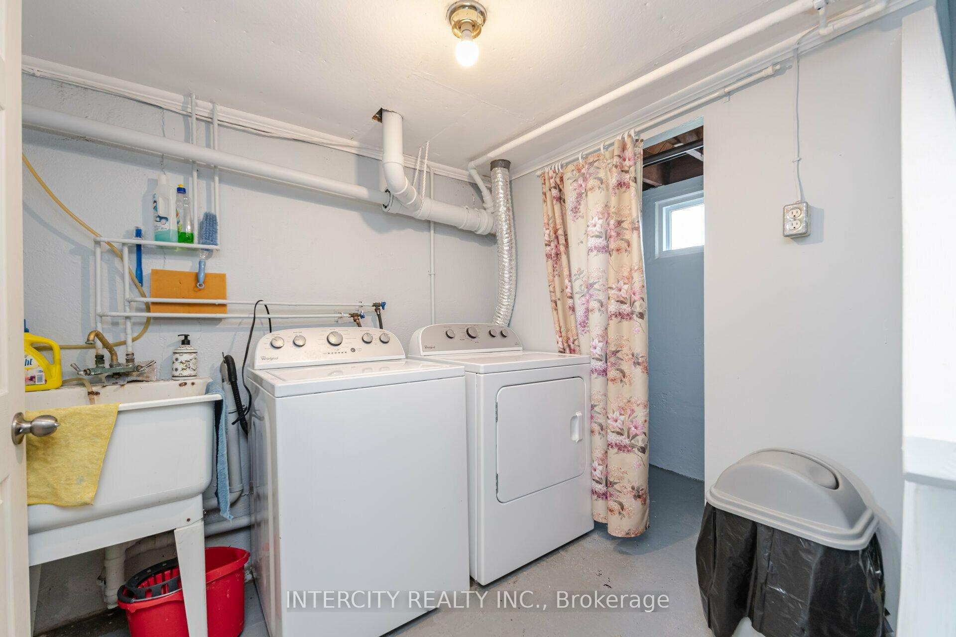 Photo 30 of 231 Lawrence Avenue, Kitchener — HOMEH